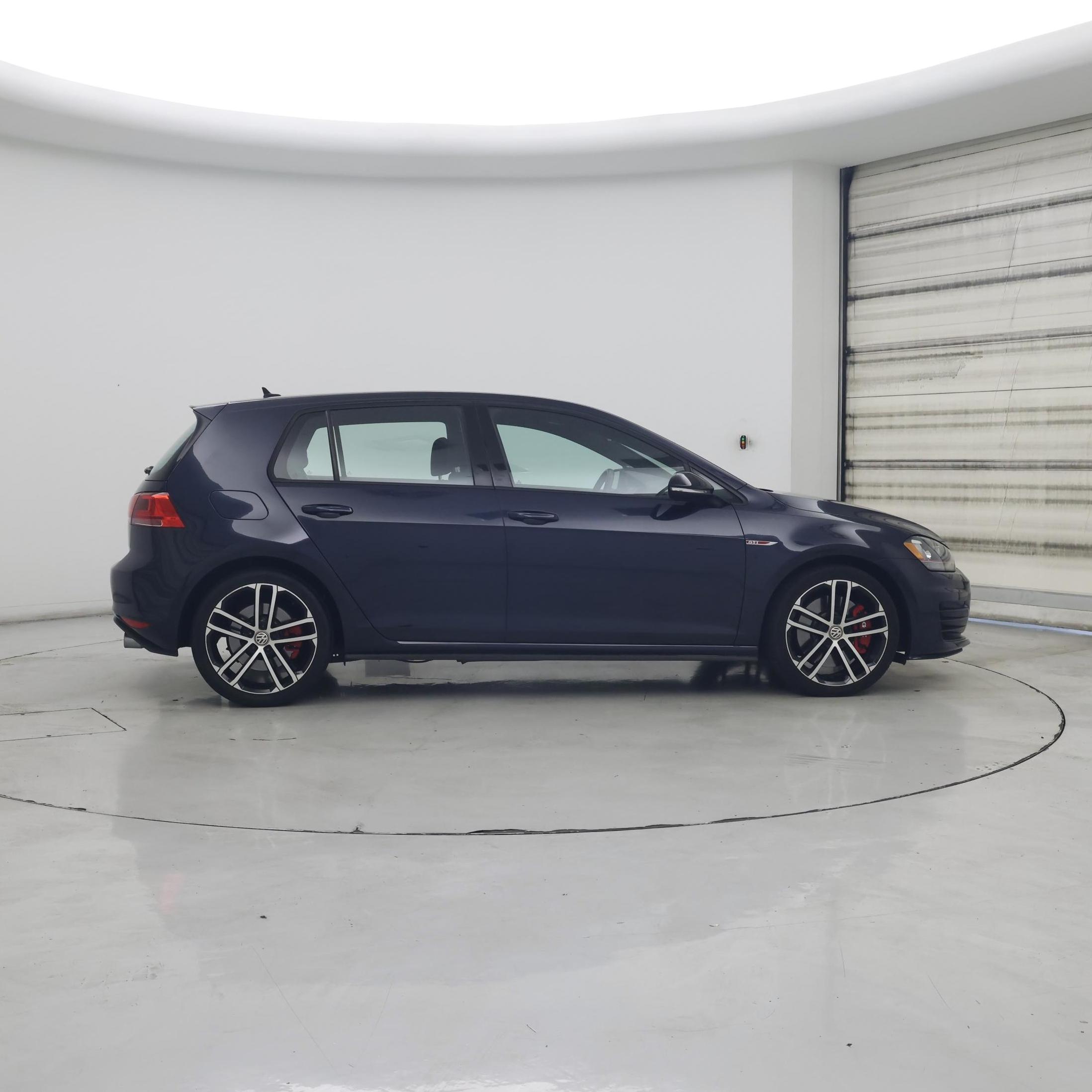 Thumbnail: 2017 Volkswagen Golf - 7