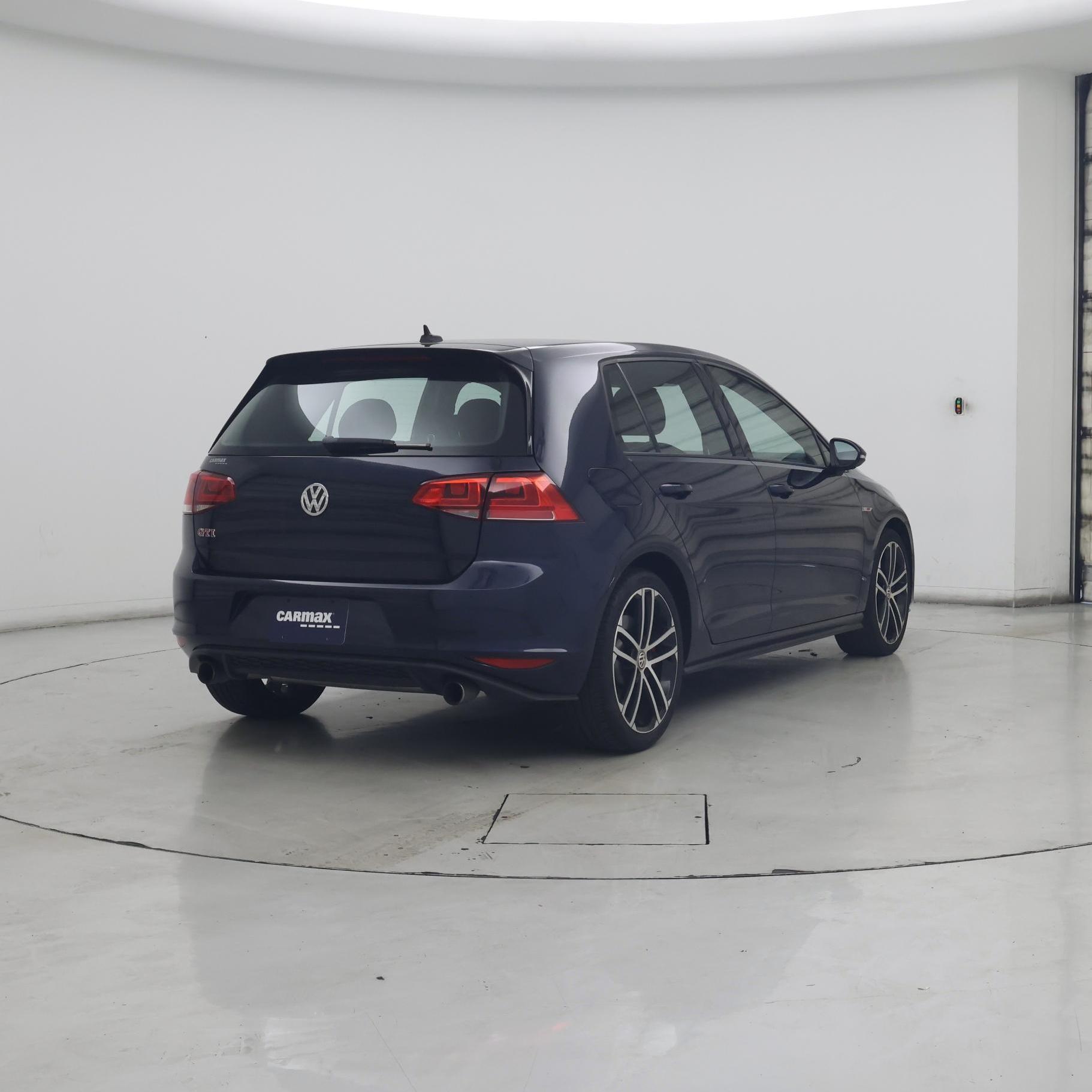 Thumbnail: 2017 Volkswagen Golf - 8