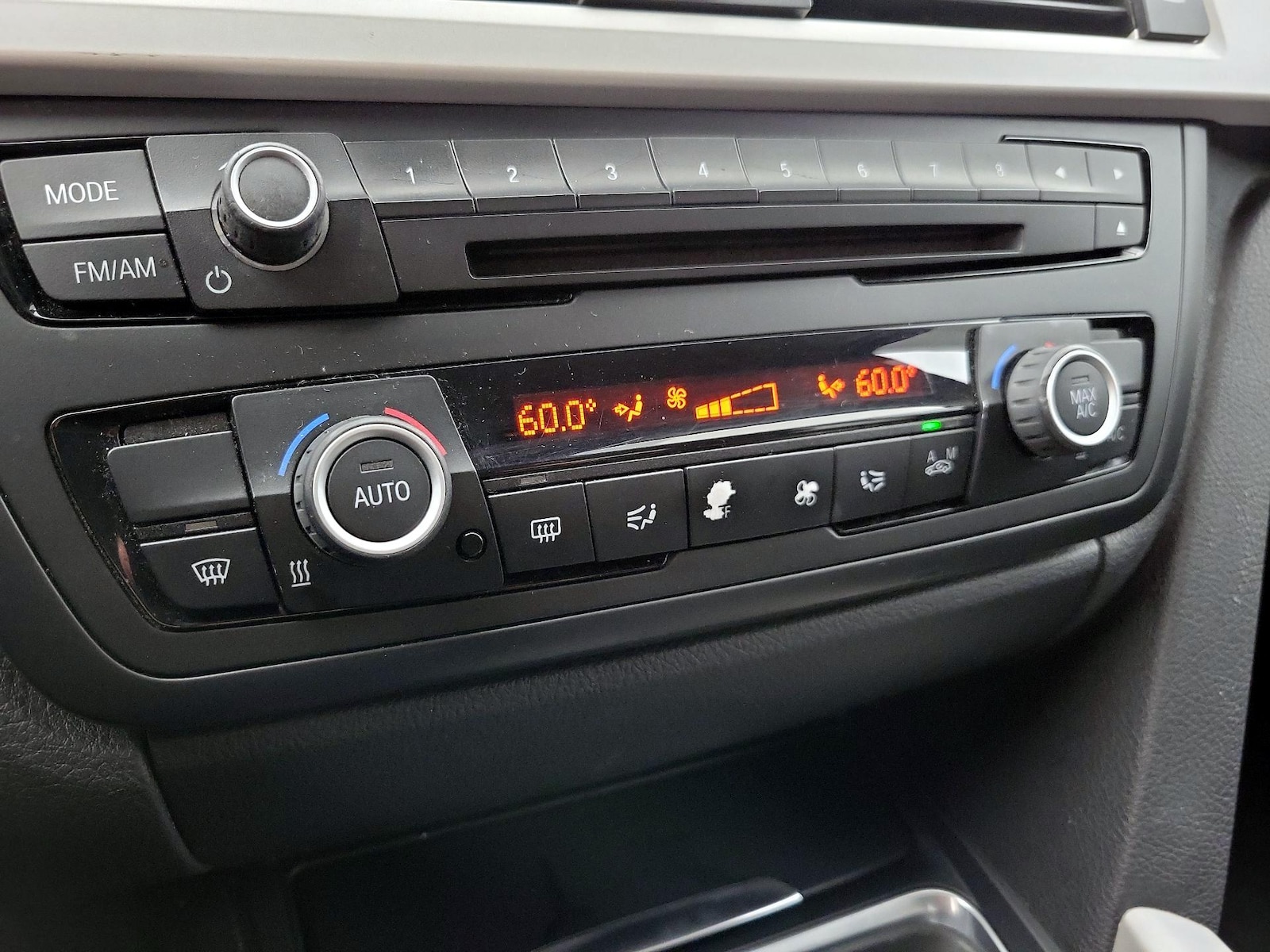 2015 BMW 3 Series 320i - Photo 16