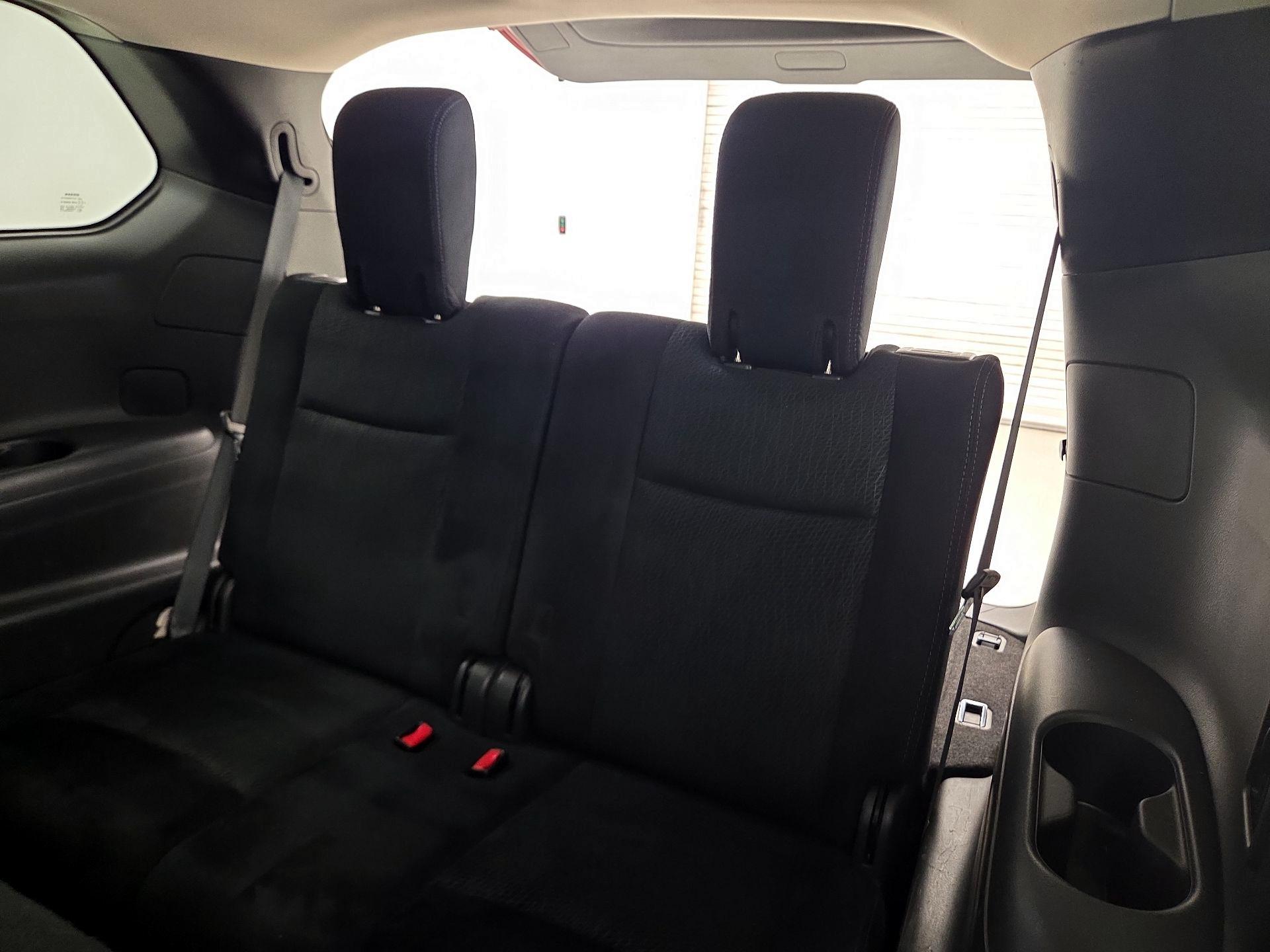 Thumbnail: 2015 Nissan Pathfinder - 18