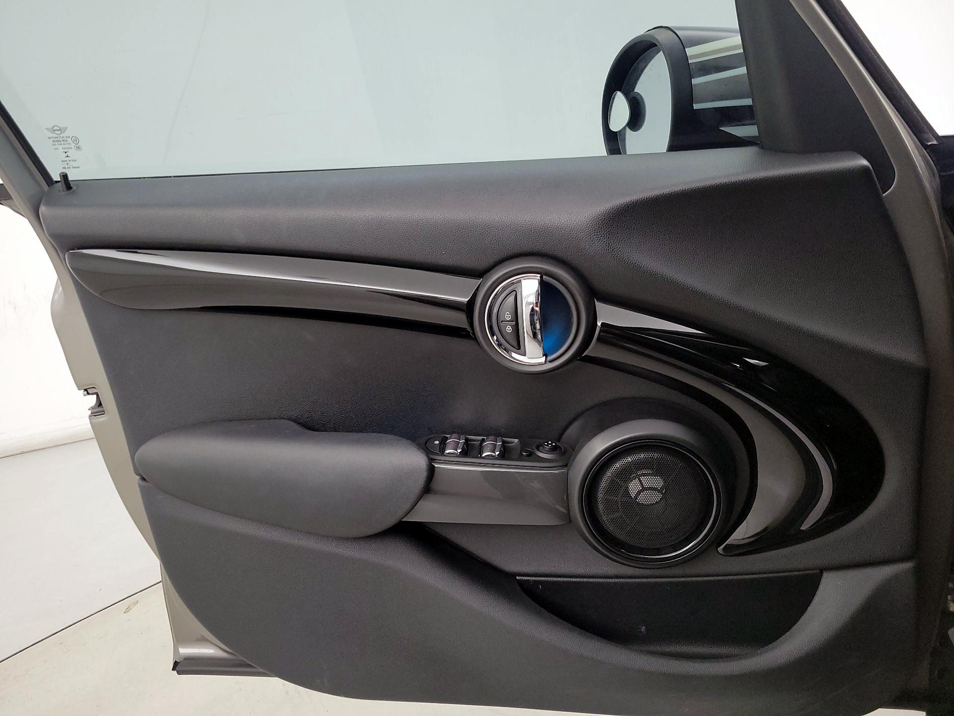 Thumbnail: 2020 MINI Cooper Hardtop - 12
