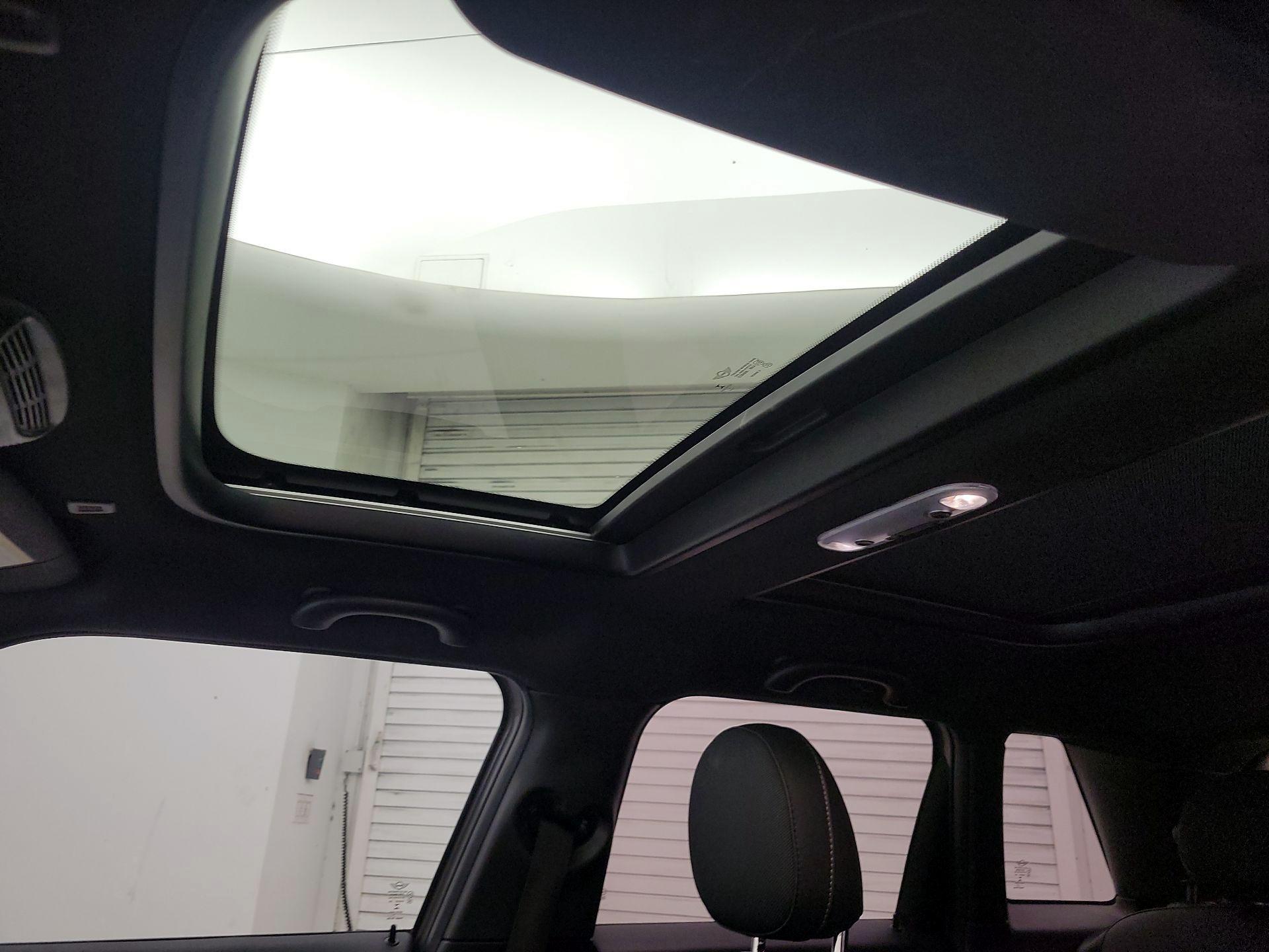 Thumbnail: 2020 MINI Cooper Hardtop - 20