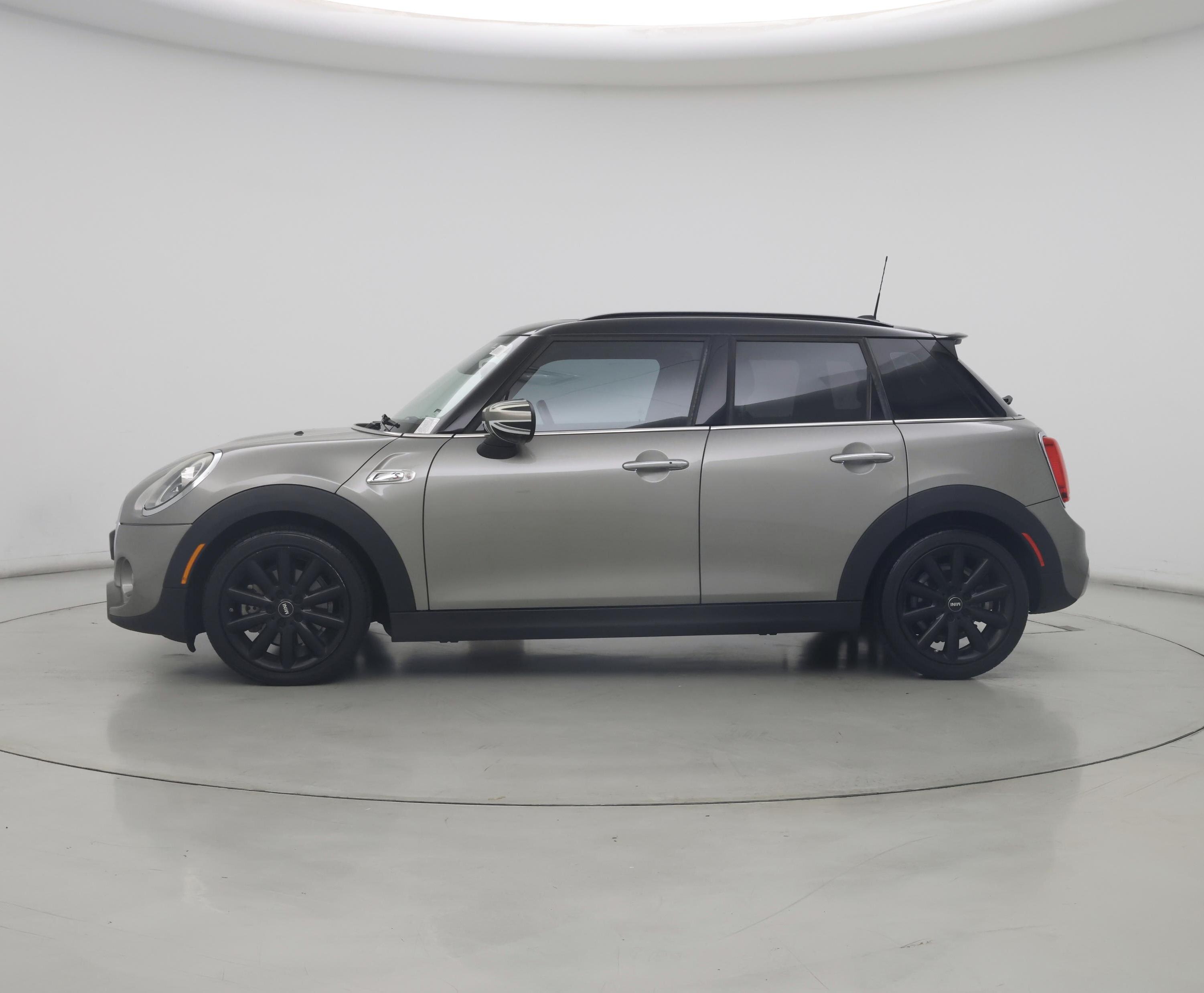 Thumbnail: 2020 MINI Cooper Hardtop - 3