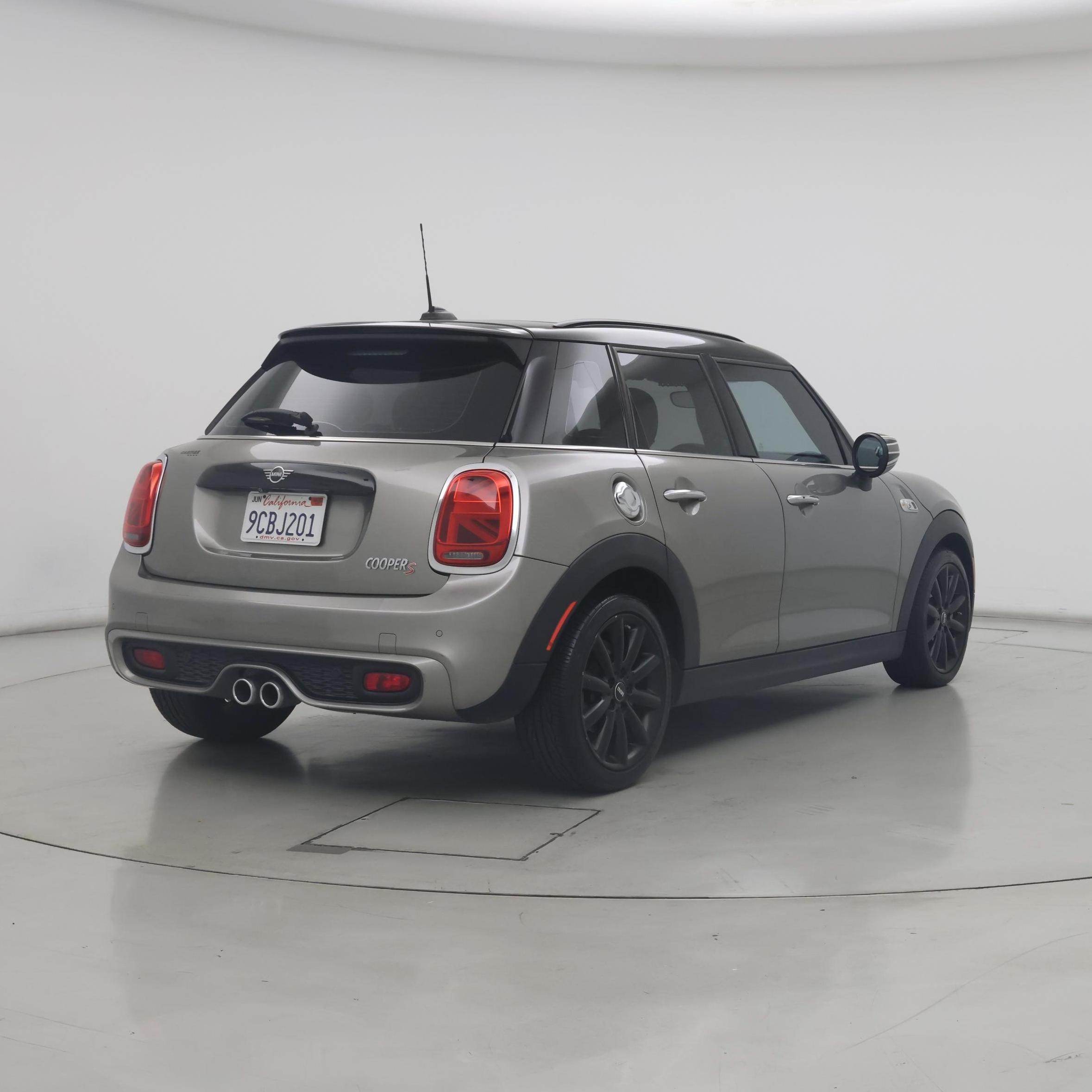 Thumbnail: 2020 MINI Cooper Hardtop - 8