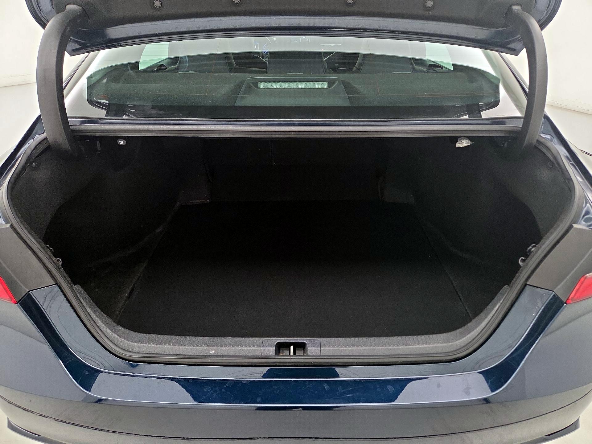 Thumbnail: 2021 Toyota Camry - 20