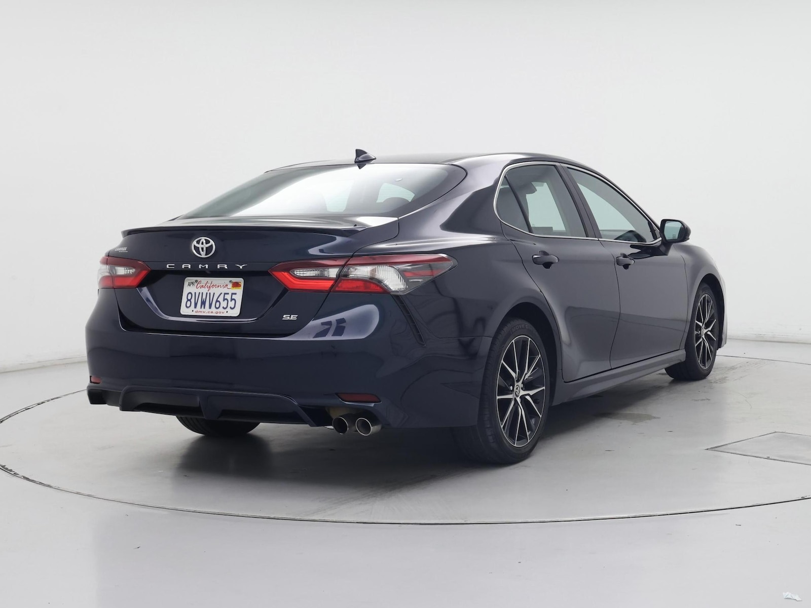 2021 Toyota Camry SE - Photo 9
