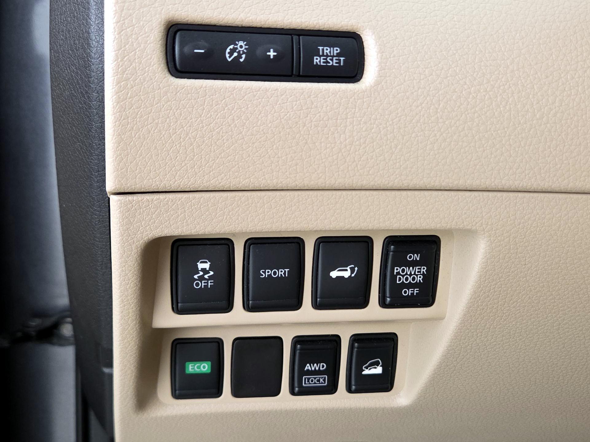 Thumbnail: 2015 Nissan Rogue - 13