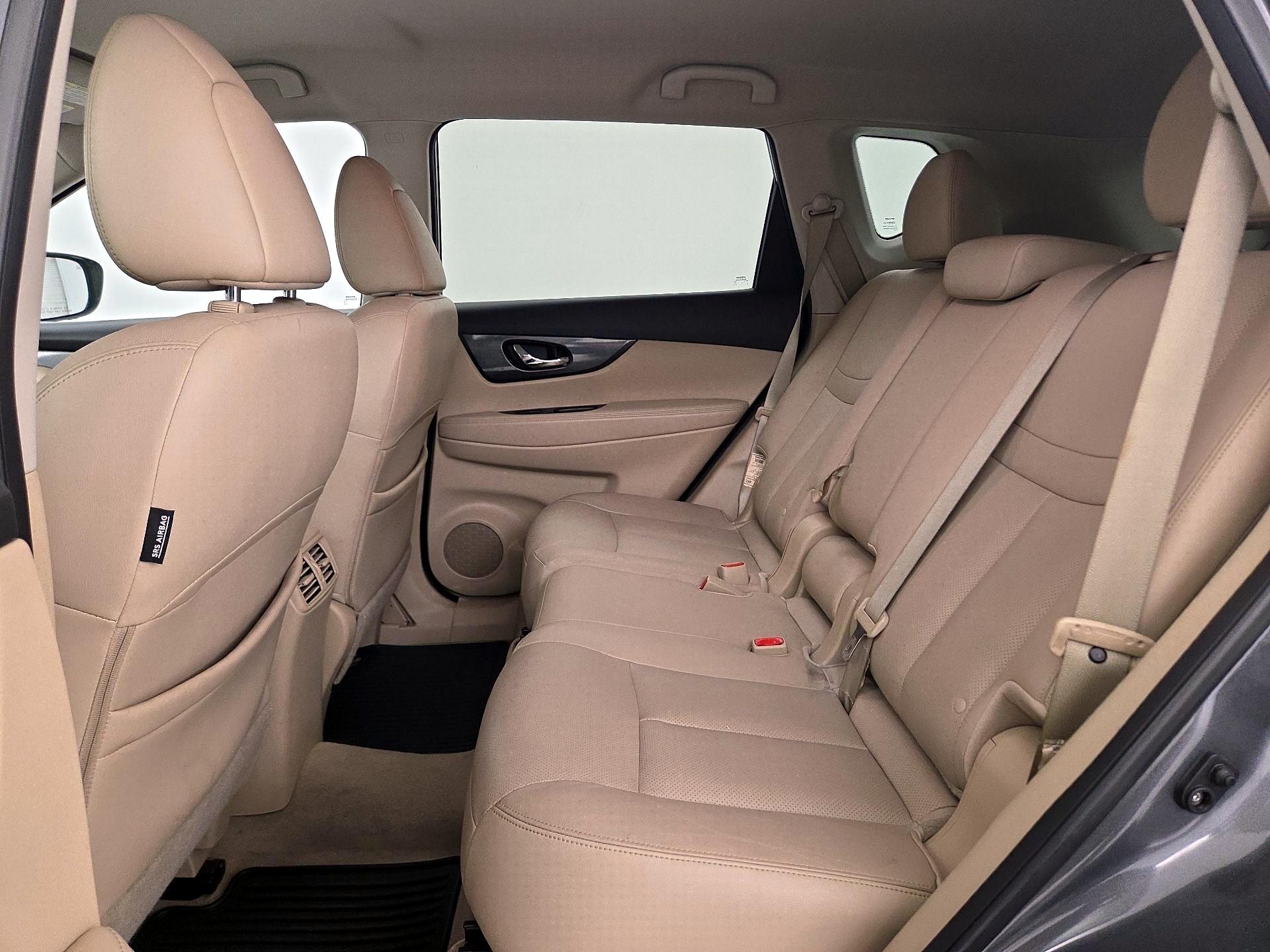 Thumbnail: 2015 Nissan Rogue - 20