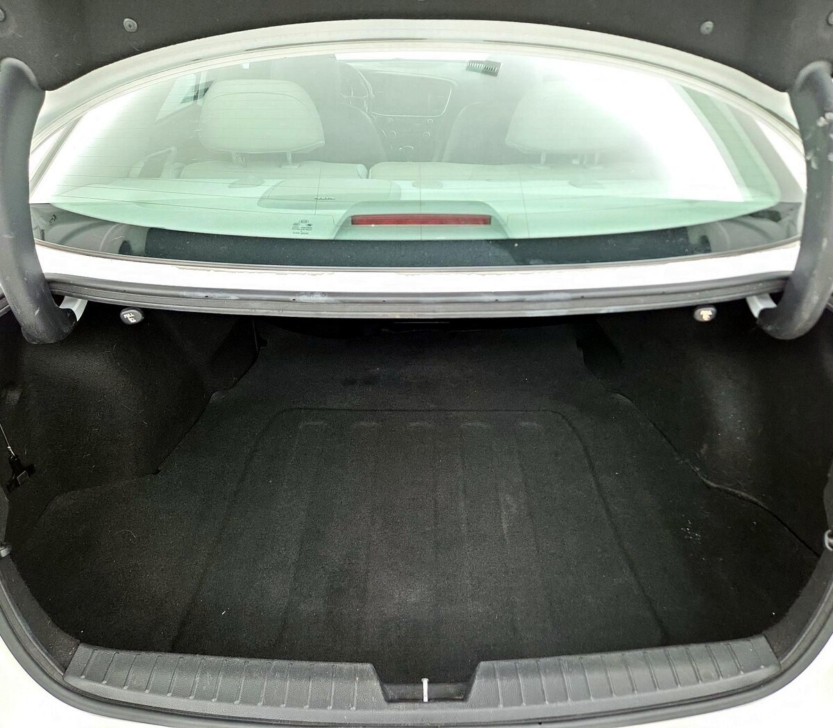 Trunk/Cargo (Seats Up)