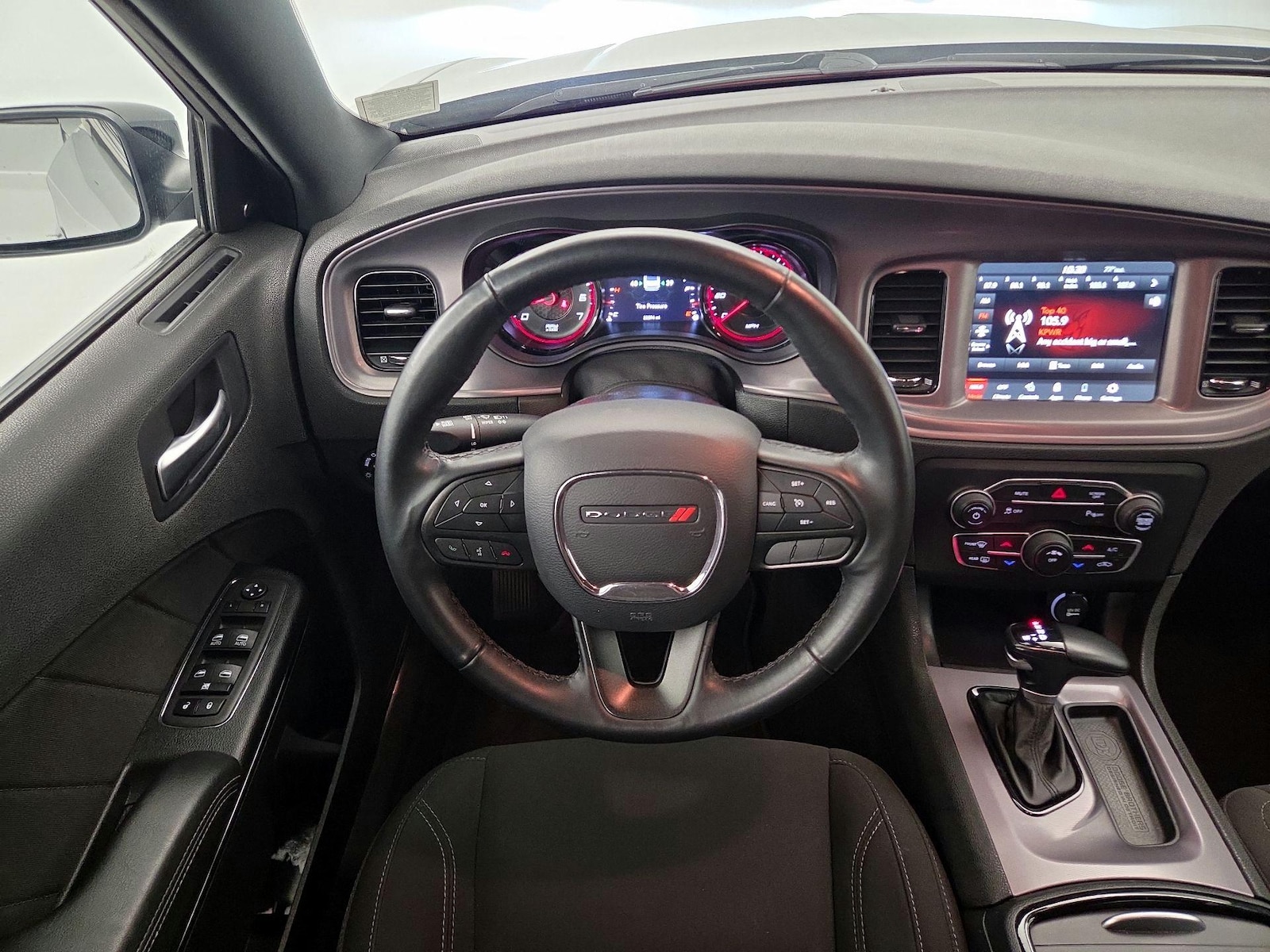 2023 Dodge Charger SXT - Photo 11