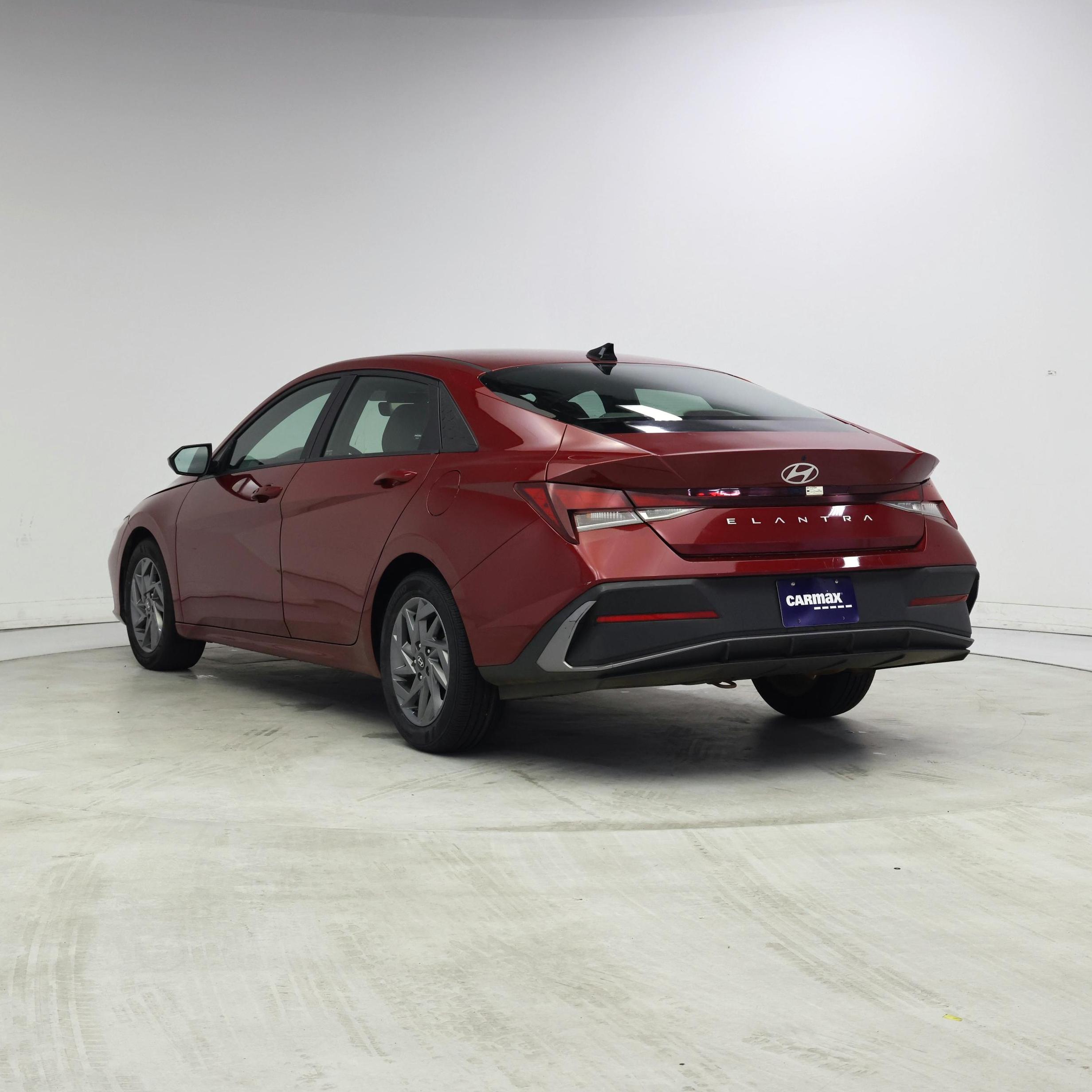 Thumbnail: 2024 Hyundai Elantra - 2