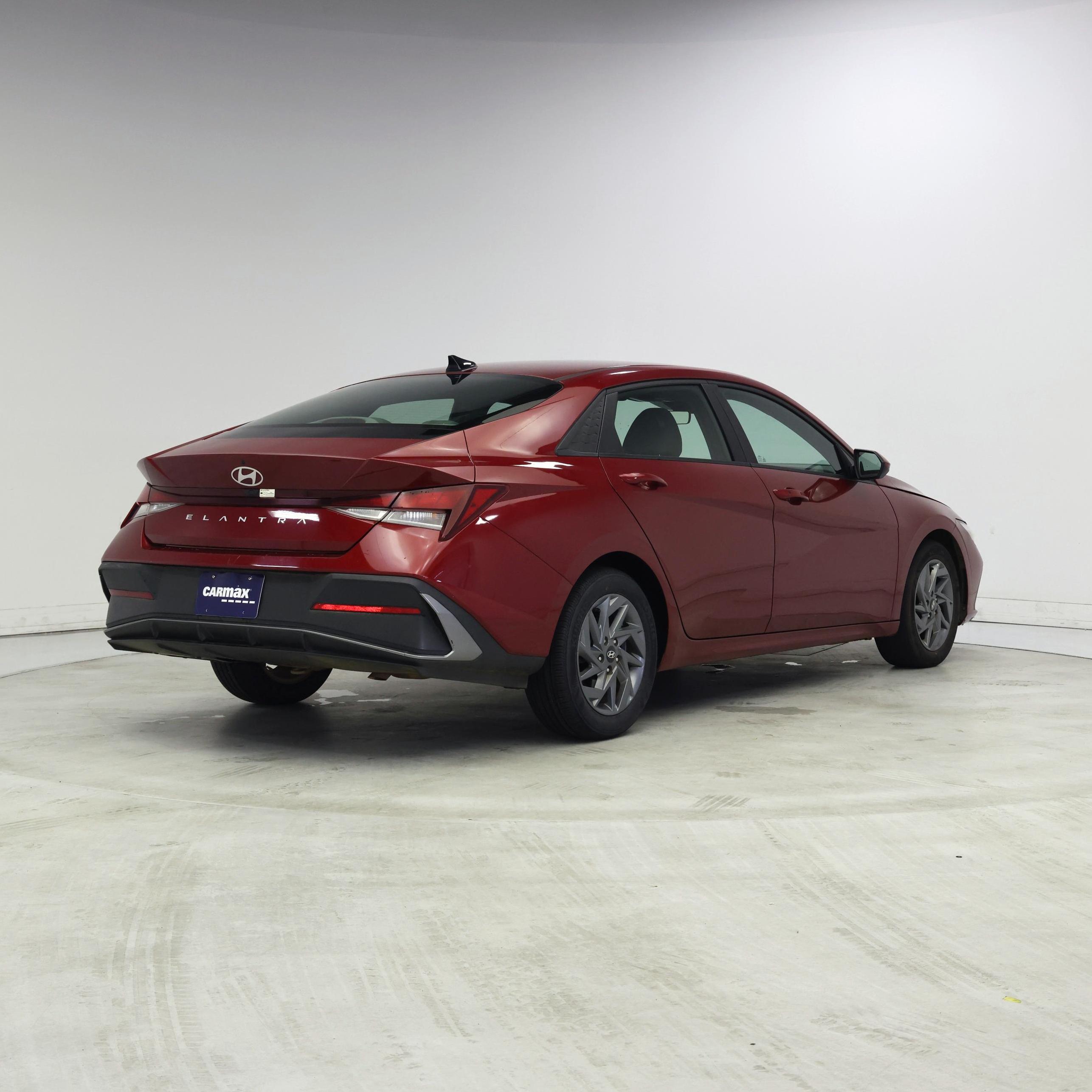 Thumbnail: 2024 Hyundai Elantra - 8