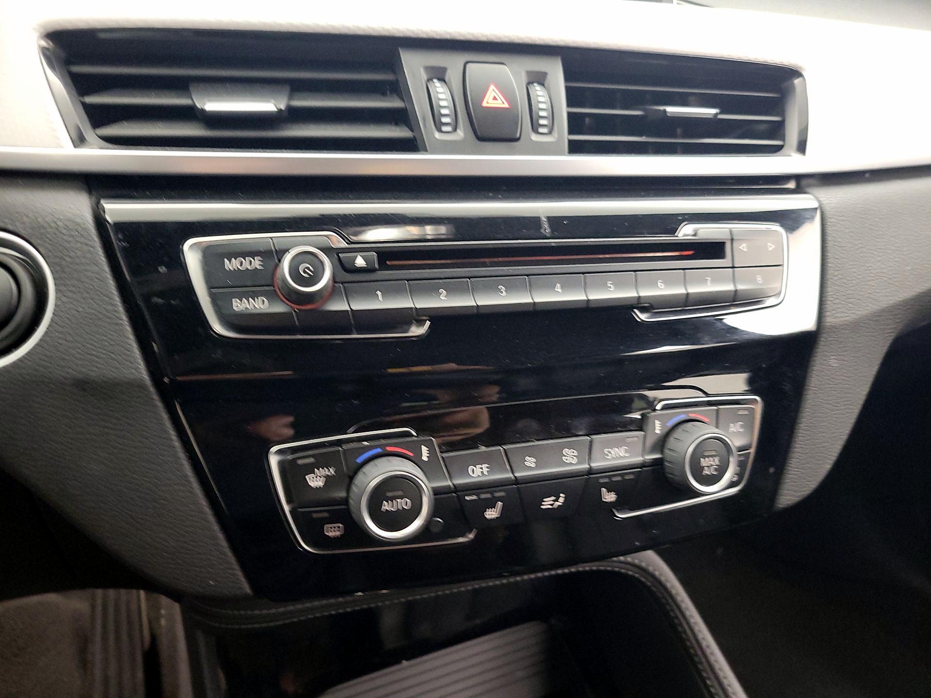 Thumbnail: 2018 BMW X1 - 16
