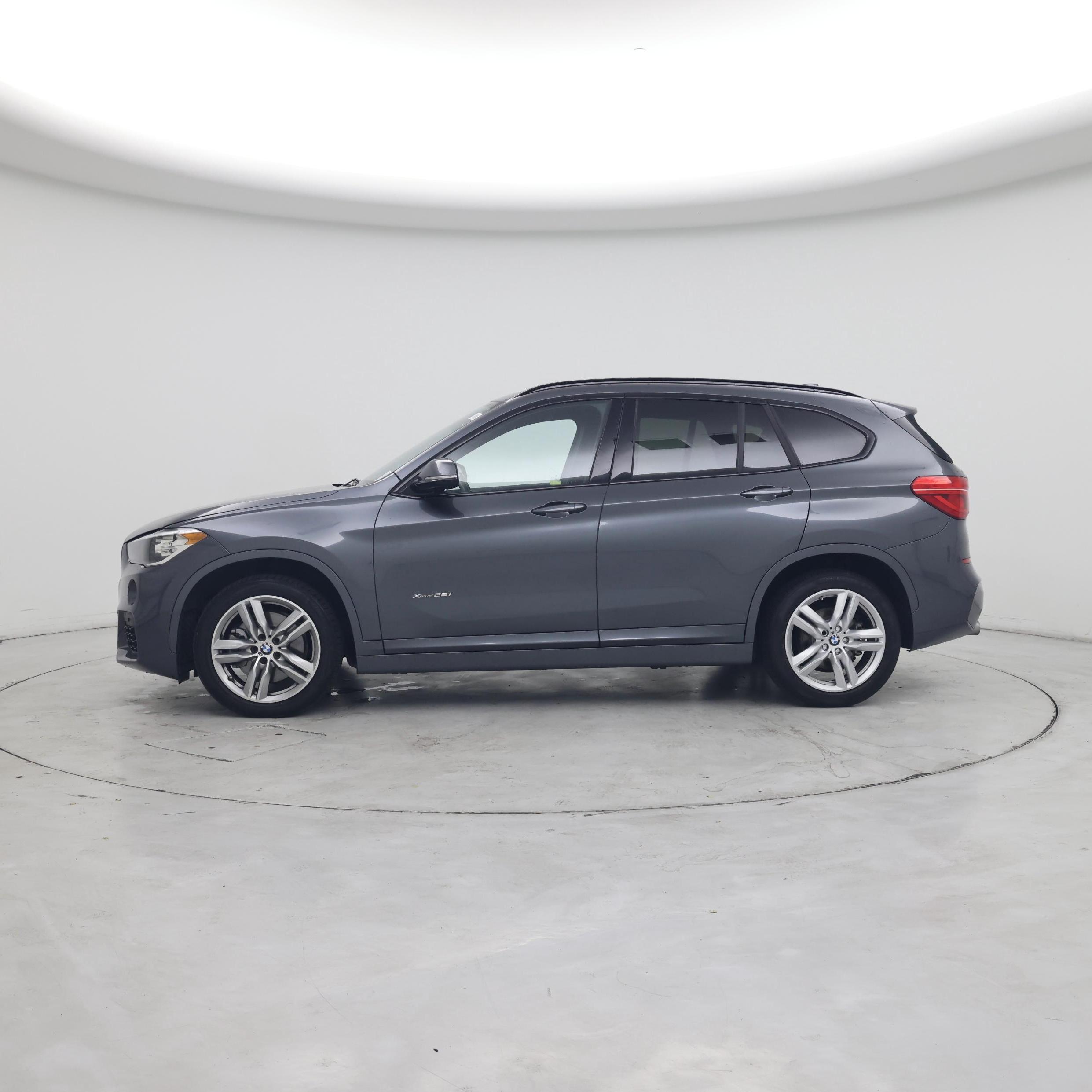Thumbnail: 2018 BMW X1 - 3