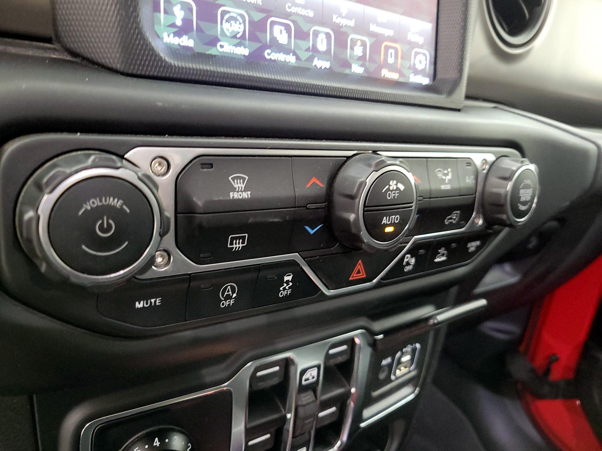 Thumbnail: 2021 Jeep Gladiator - 16