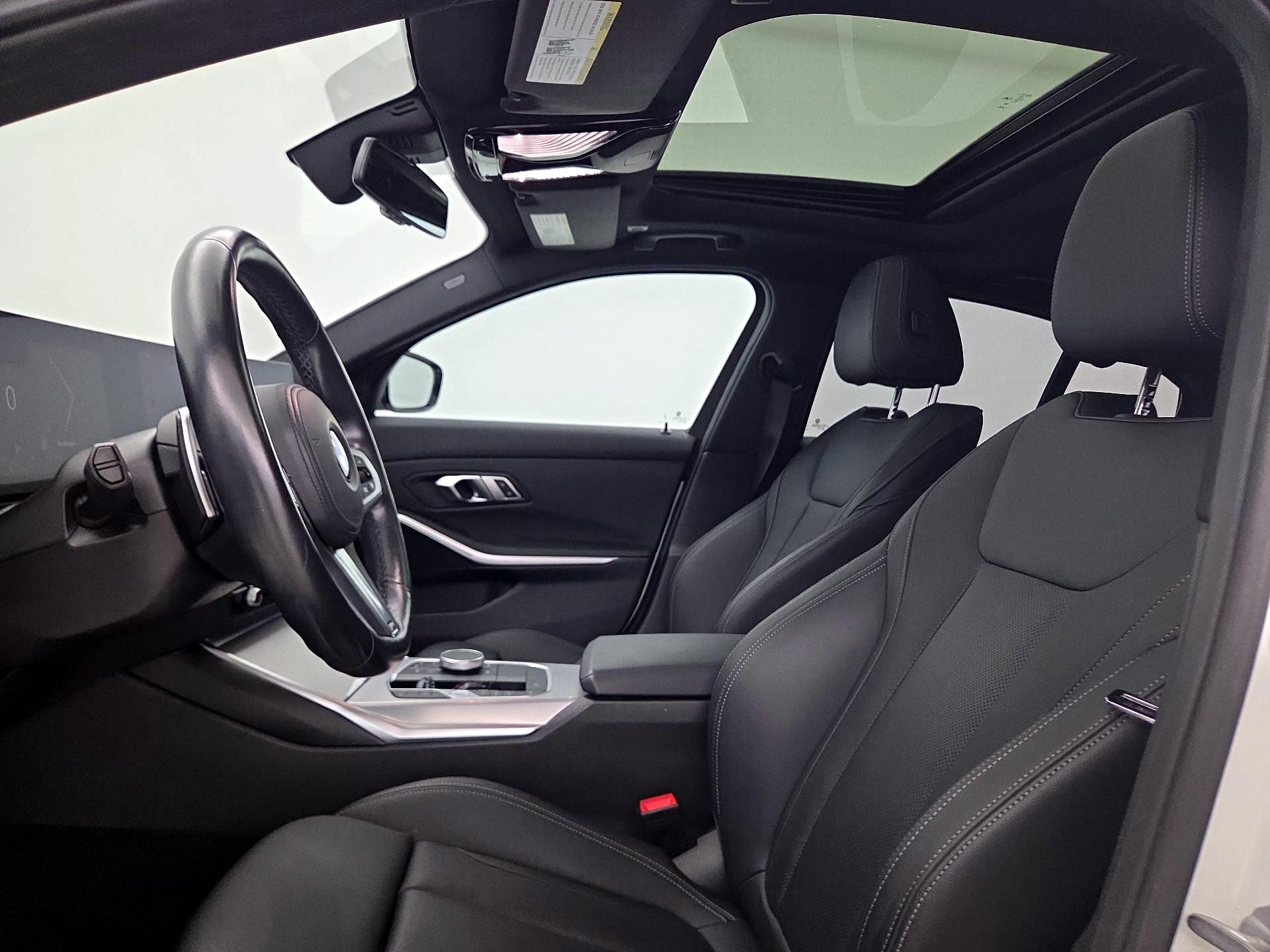 Thumbnail: 2023 BMW 3 Series - 20