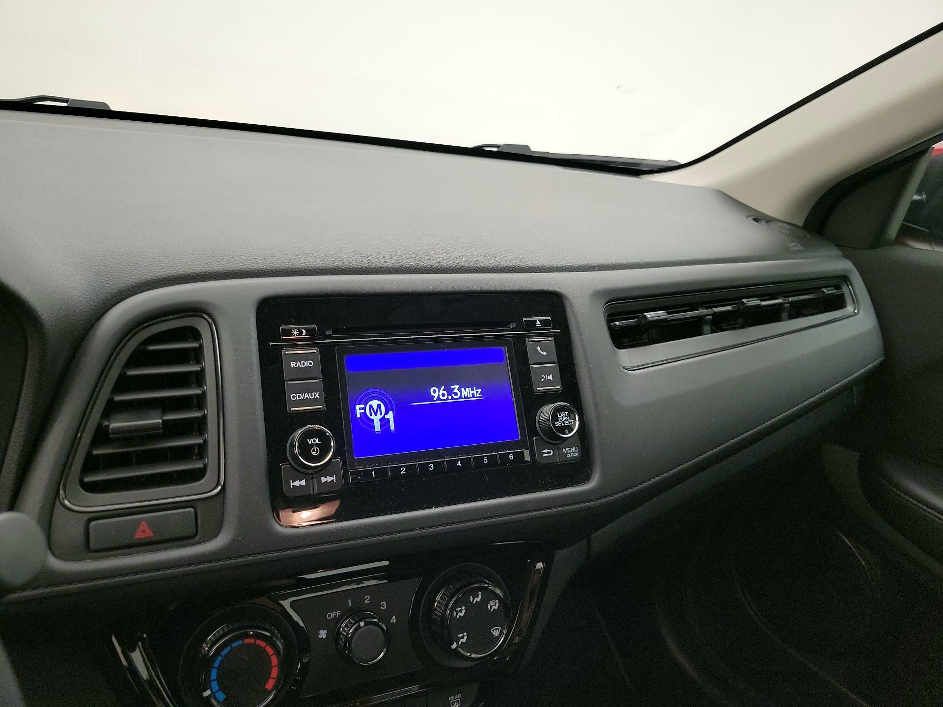 Thumbnail: 2016 Honda HR-V - 15