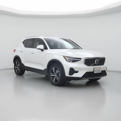 2025 Volvo XC40 B5 Core Bright Theme