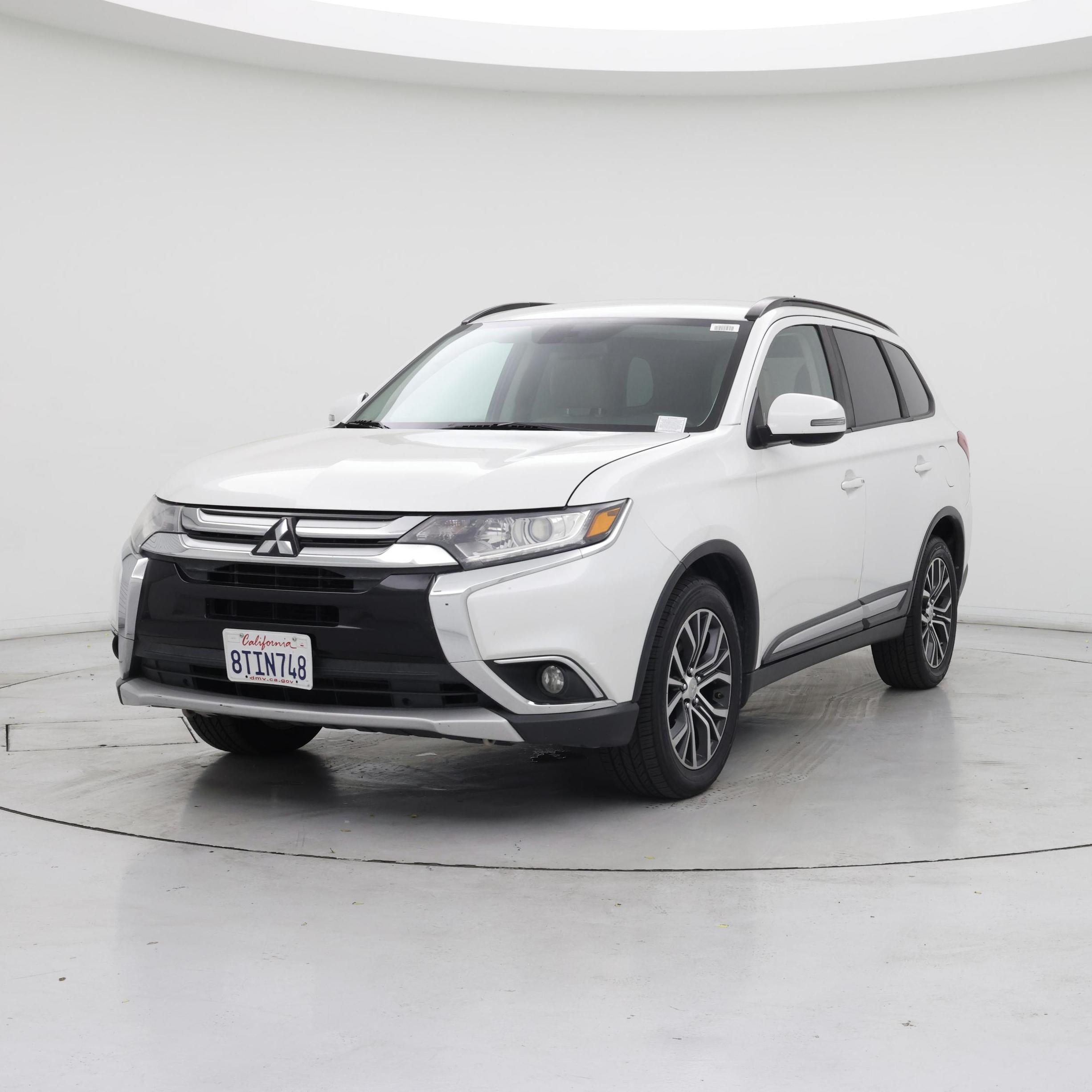 Thumbnail: 2016 Mitsubishi Outlander - 4