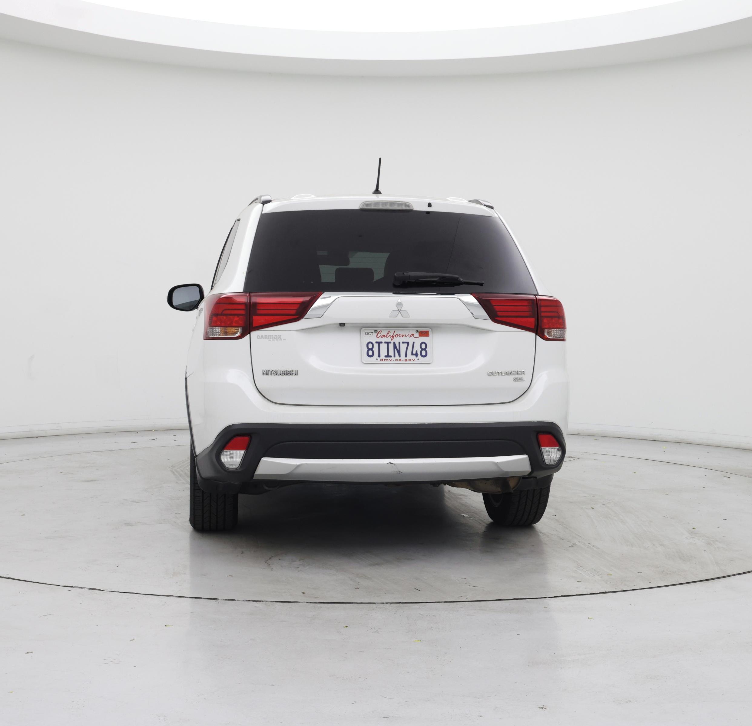 Thumbnail: 2016 Mitsubishi Outlander - 6