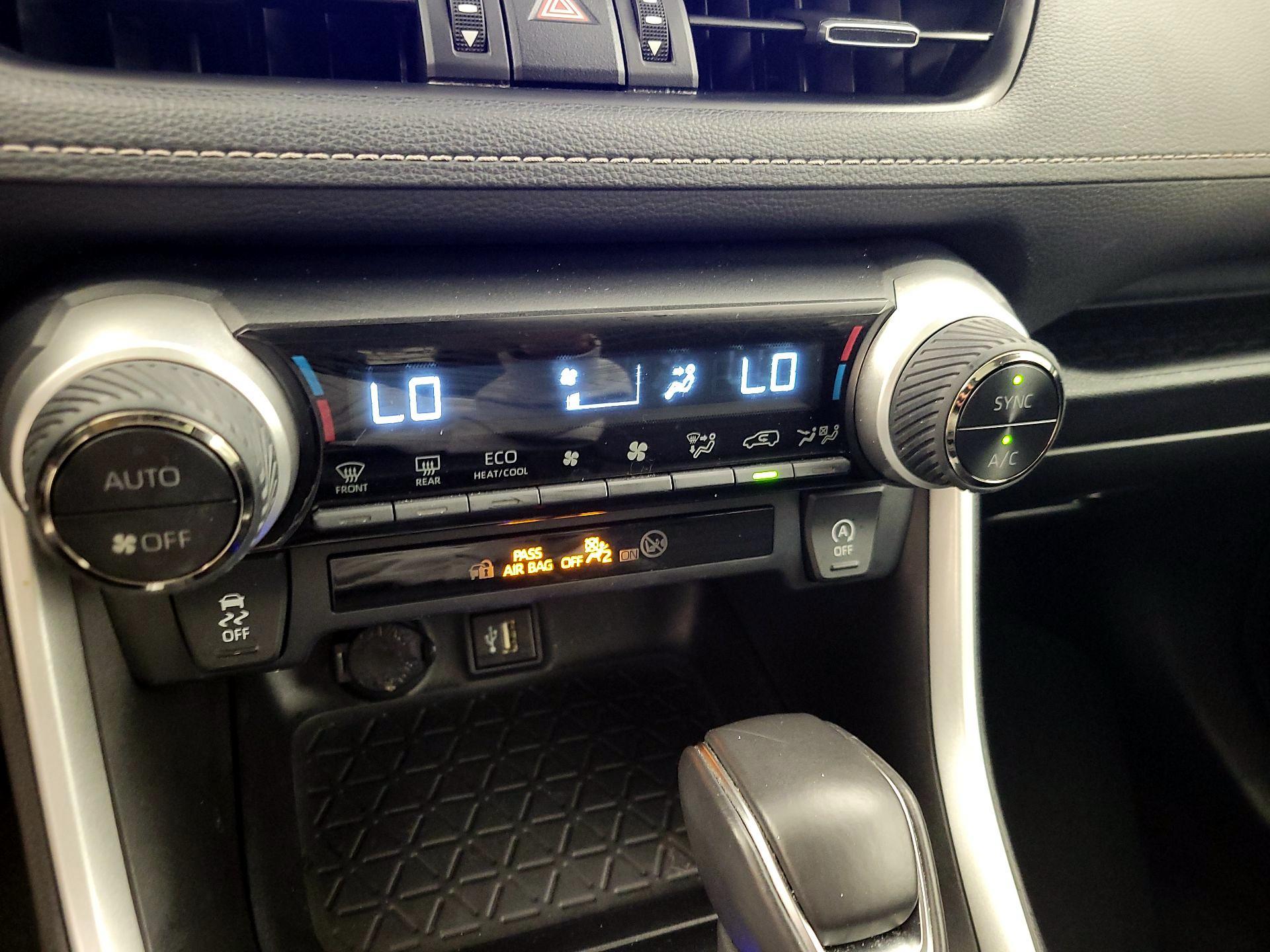 Thumbnail: 2024 Toyota RAV4 - 16