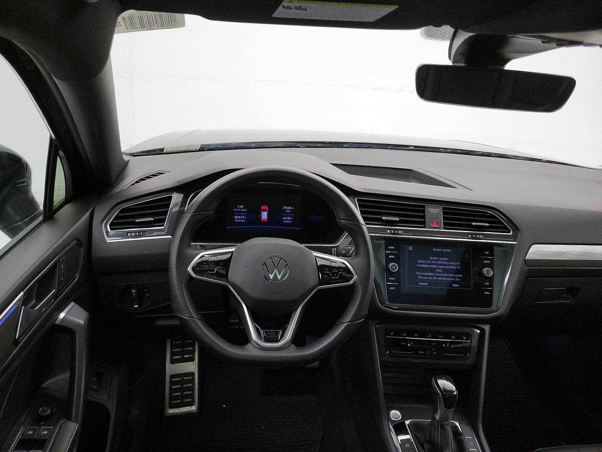 Thumbnail: 2022 Volkswagen Tiguan - 10