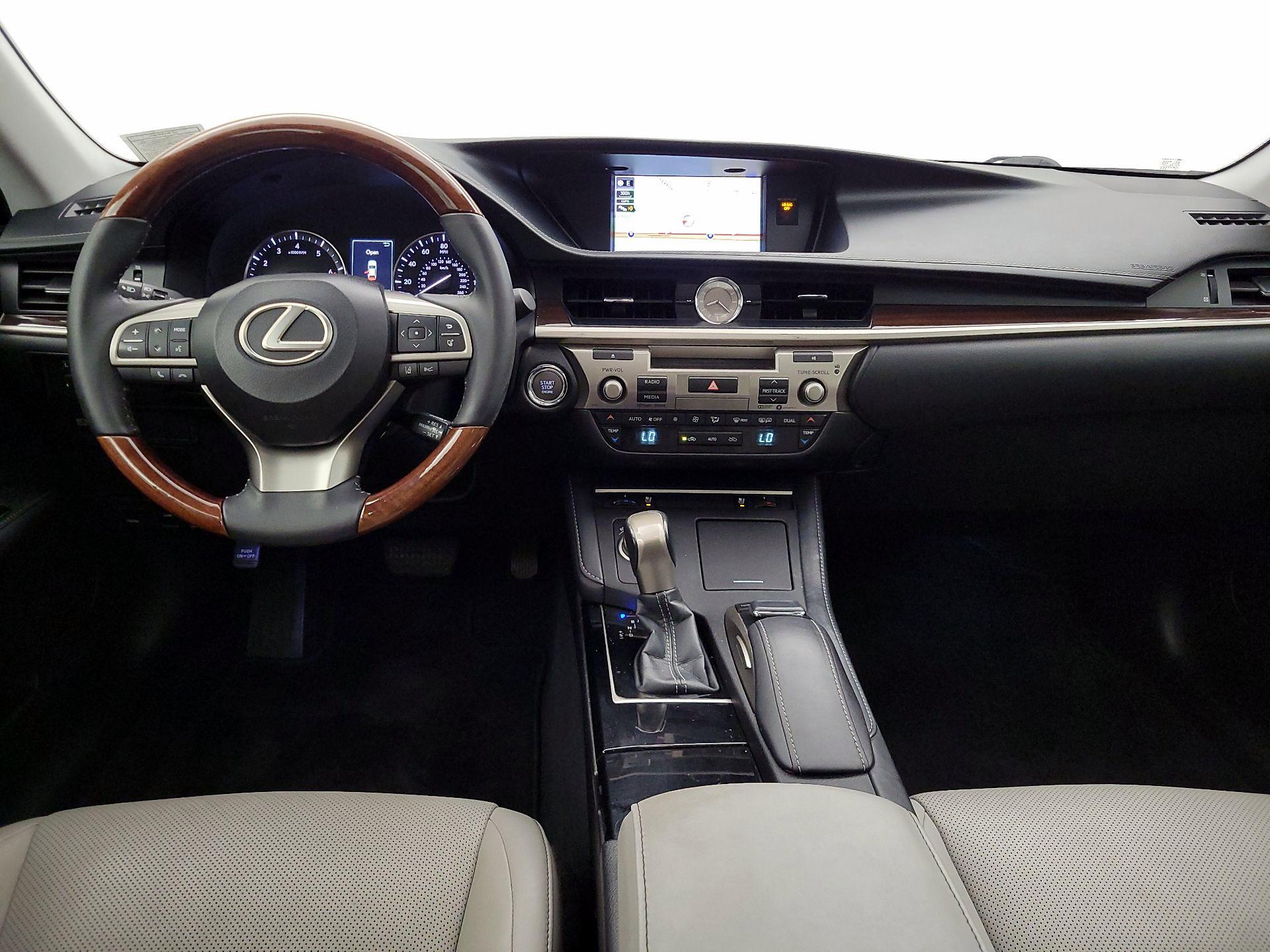 Thumbnail: 2018 Lexus ES - 9