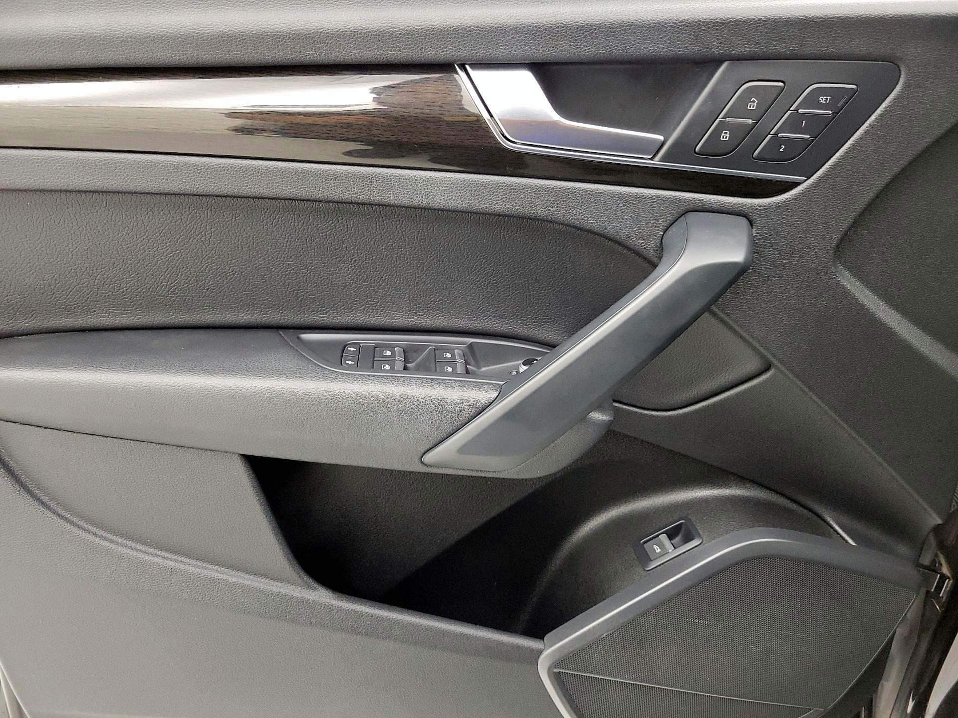 Thumbnail: 2020 Audi Q5 - 12
