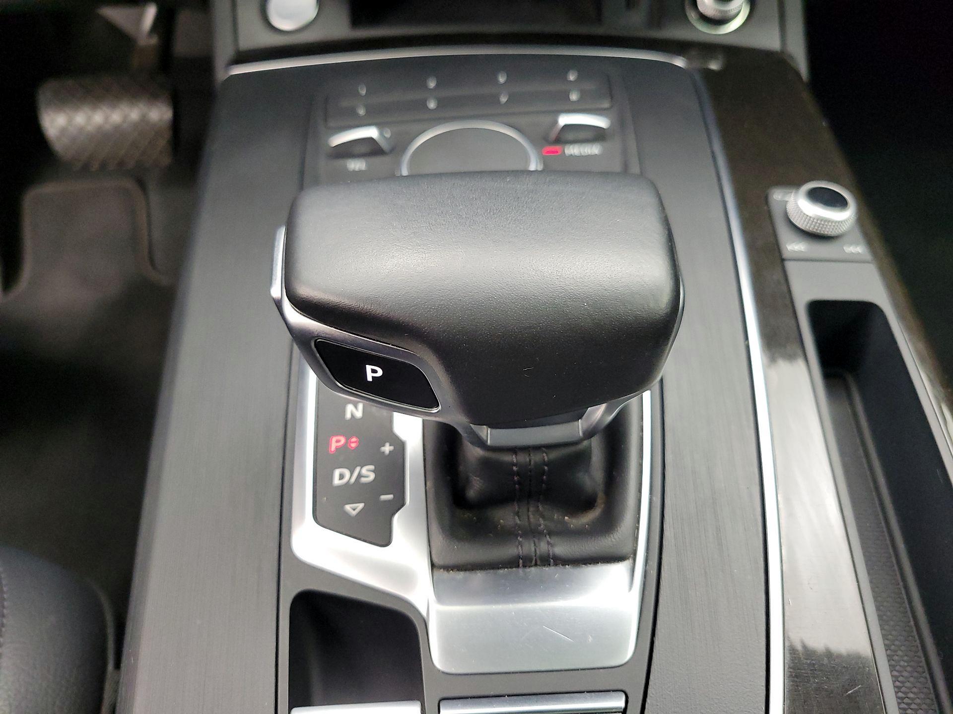 Thumbnail: 2020 Audi Q5 - 18