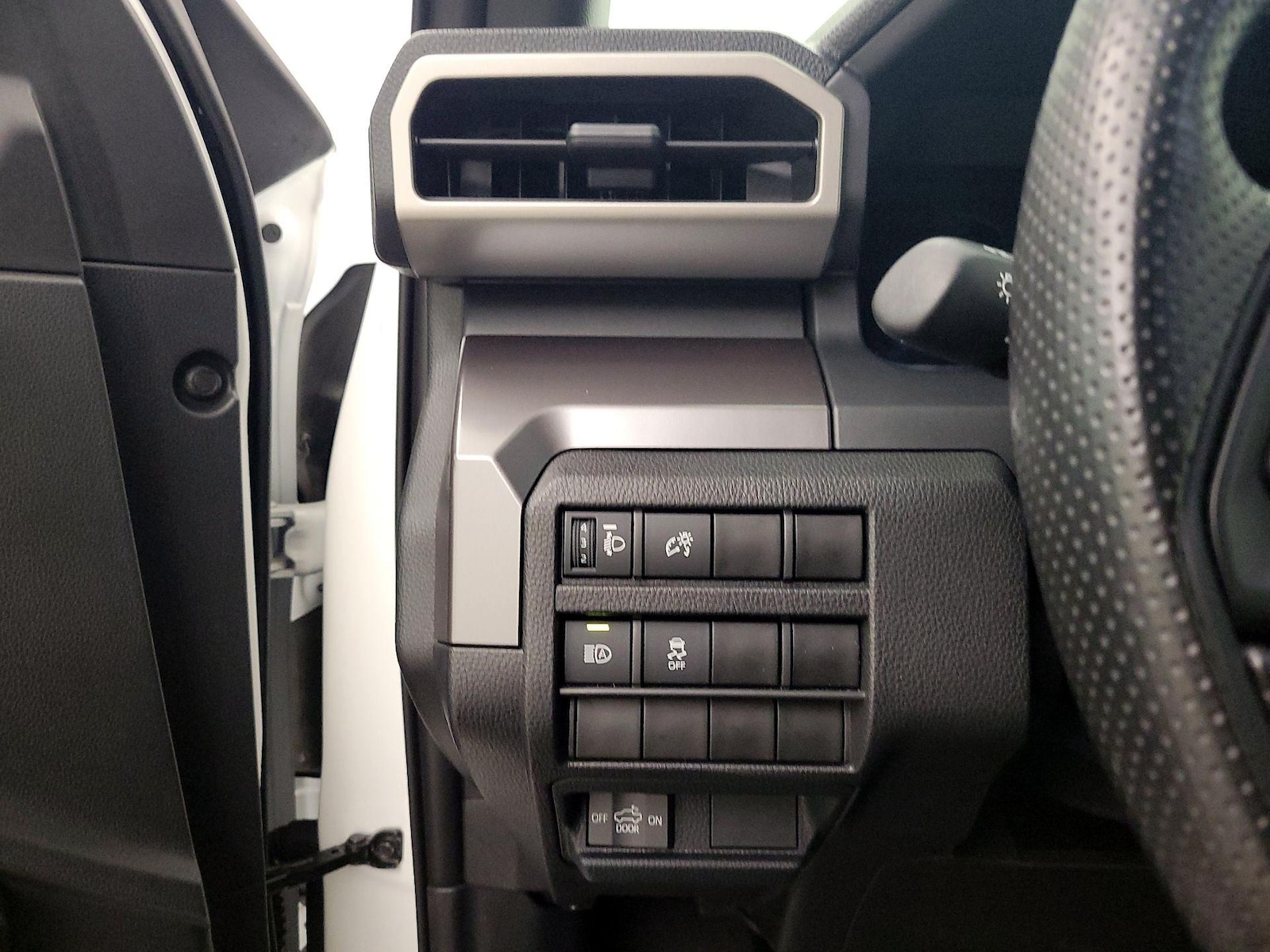 2026 Toyota Tacoma SR5 - Photo 14