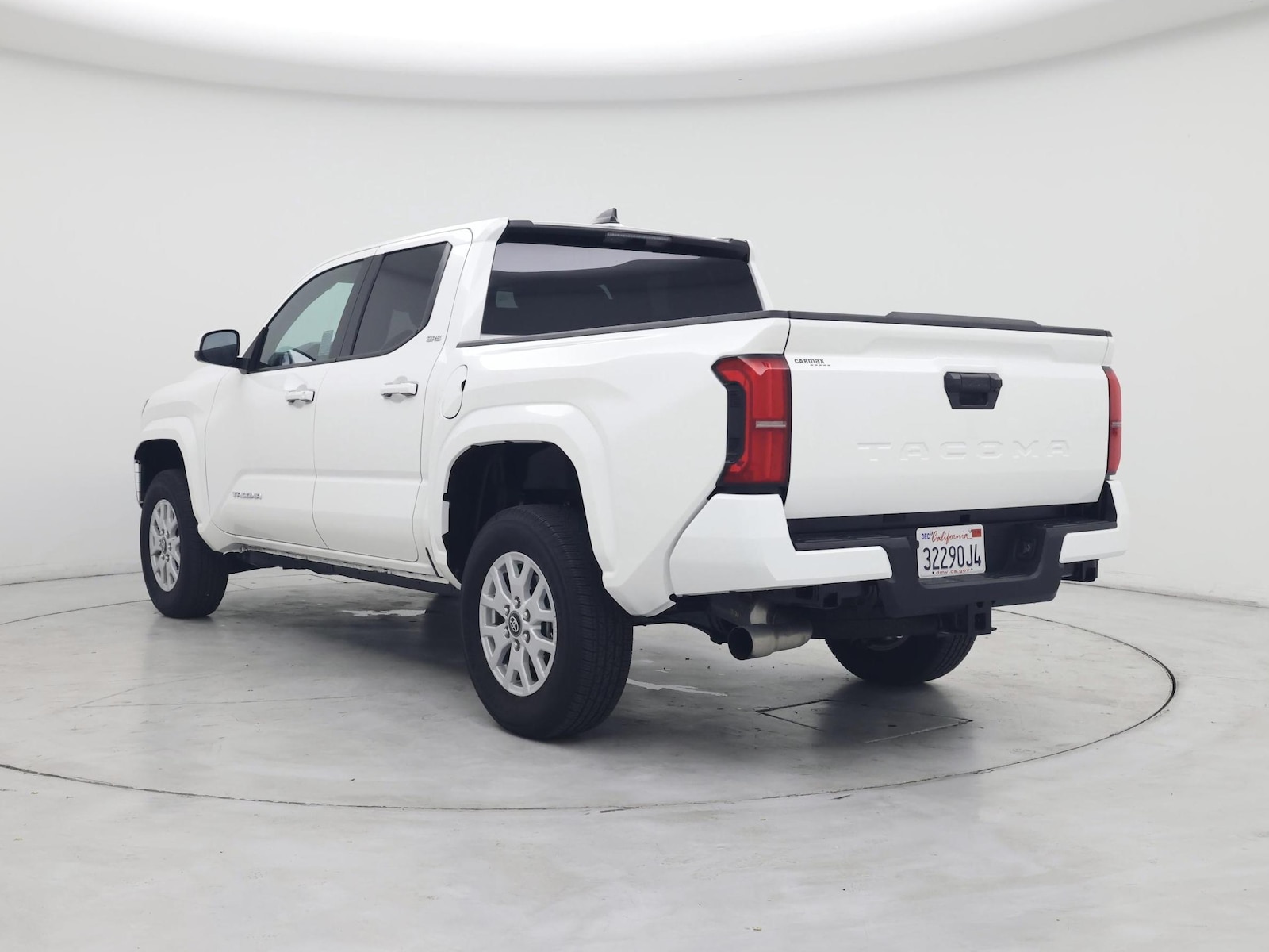 2026 Toyota Tacoma SR5 - Photo 3