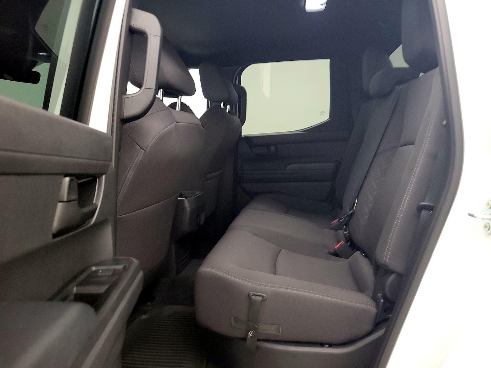 2026 Toyota Tacoma SR5 - Photo 20