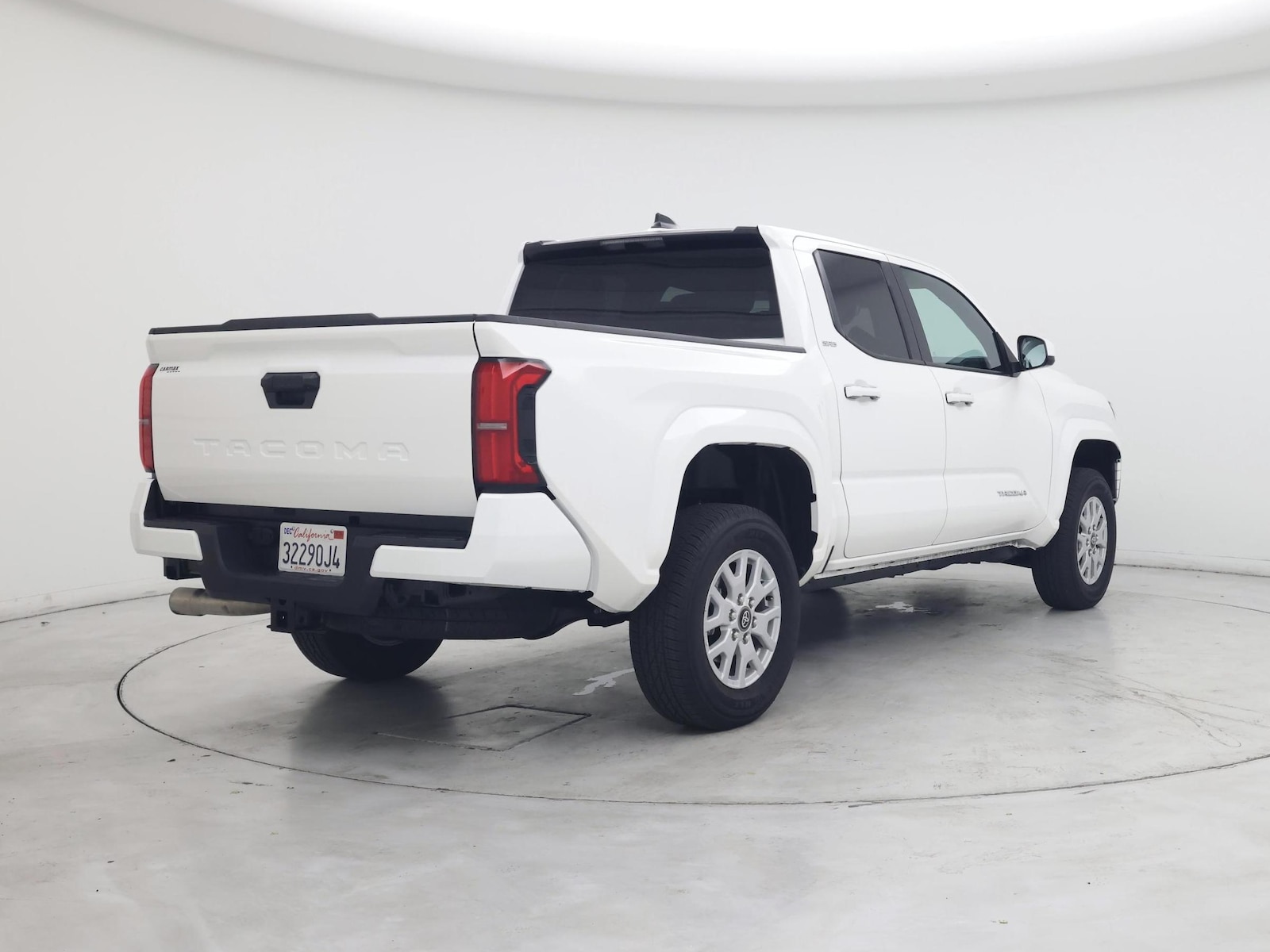 2026 Toyota Tacoma SR5 - Photo 9