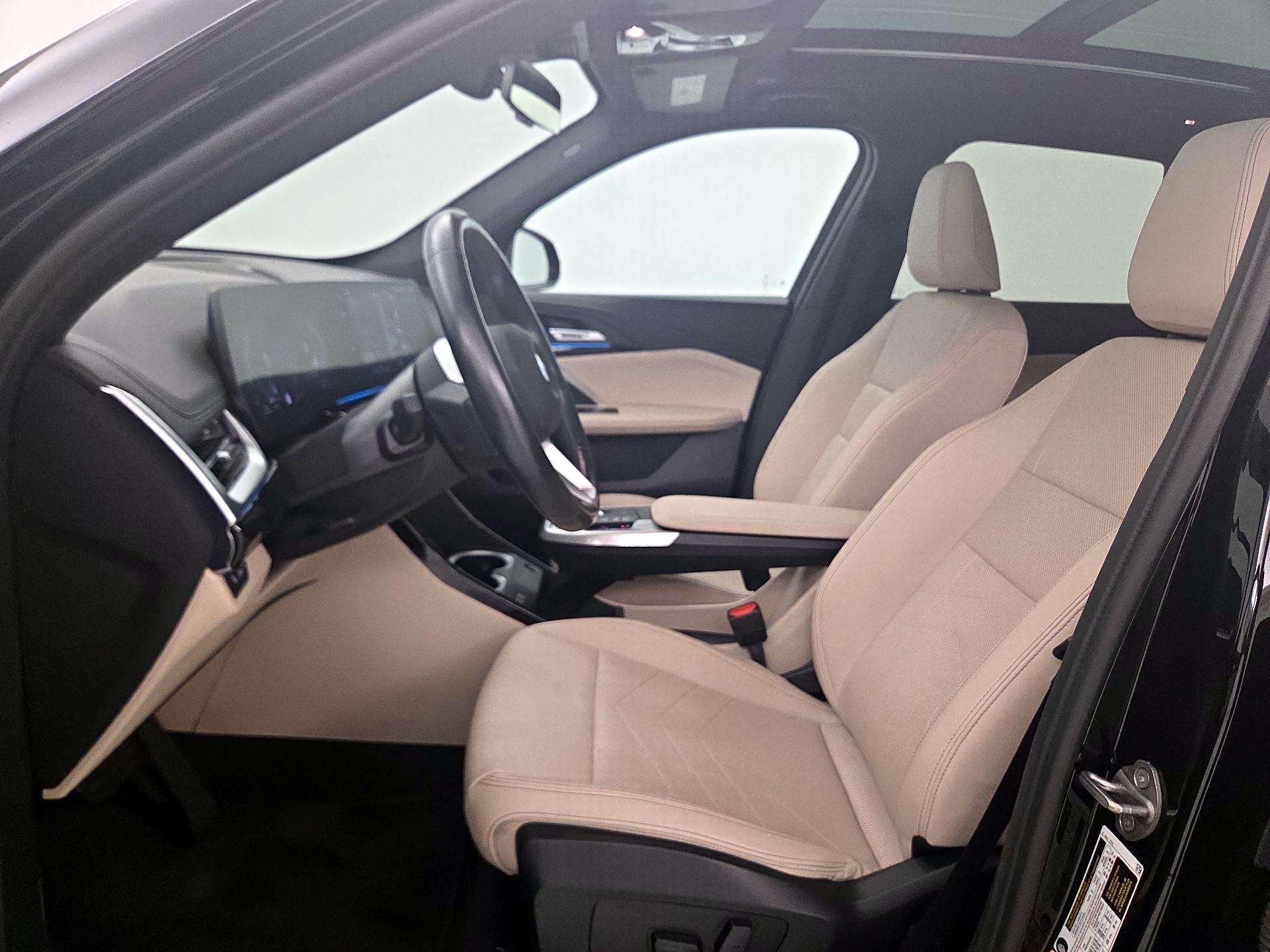 Thumbnail: 2023 BMW X1 - 11