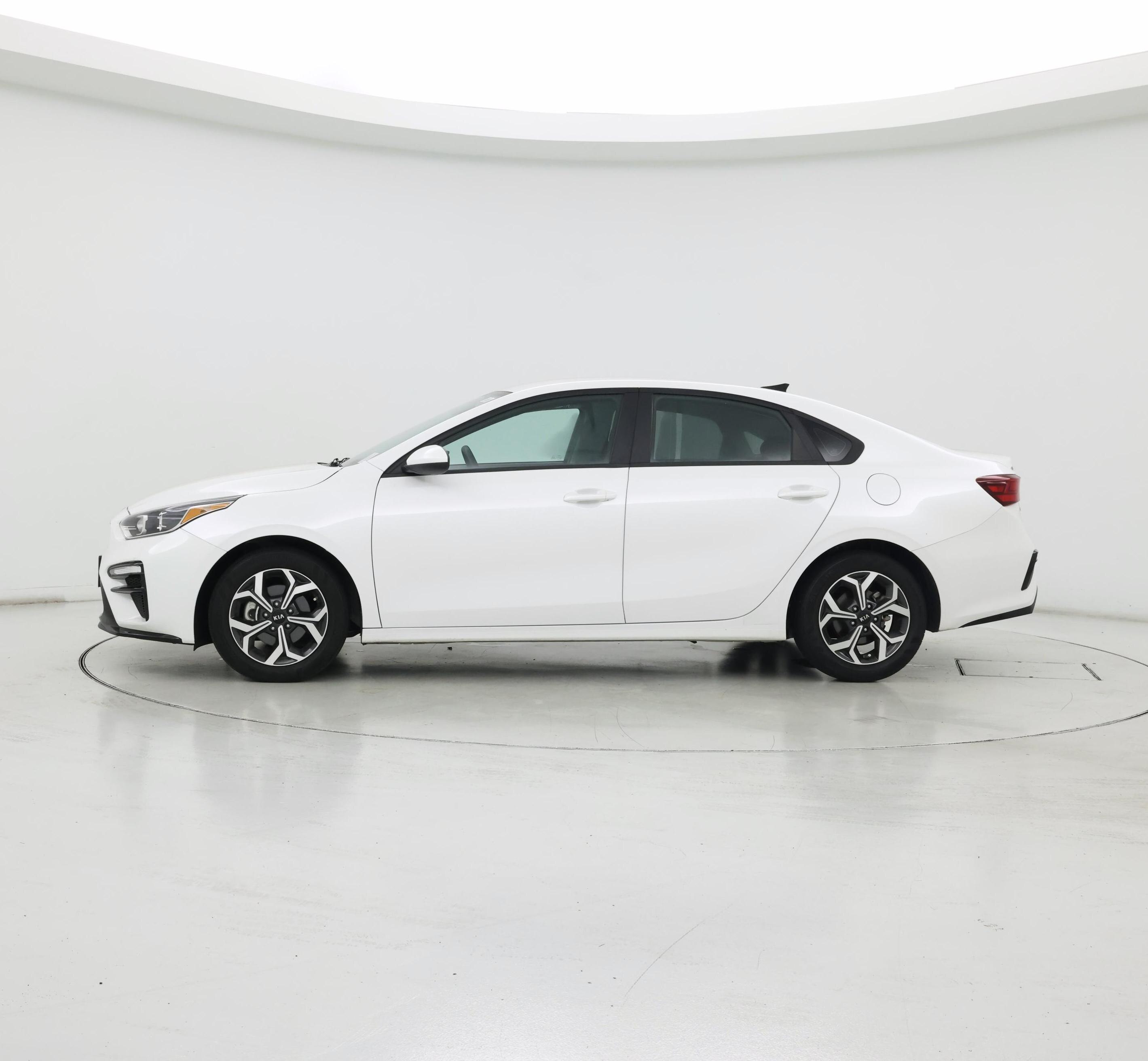 Thumbnail: 2021 Kia Forte - 3