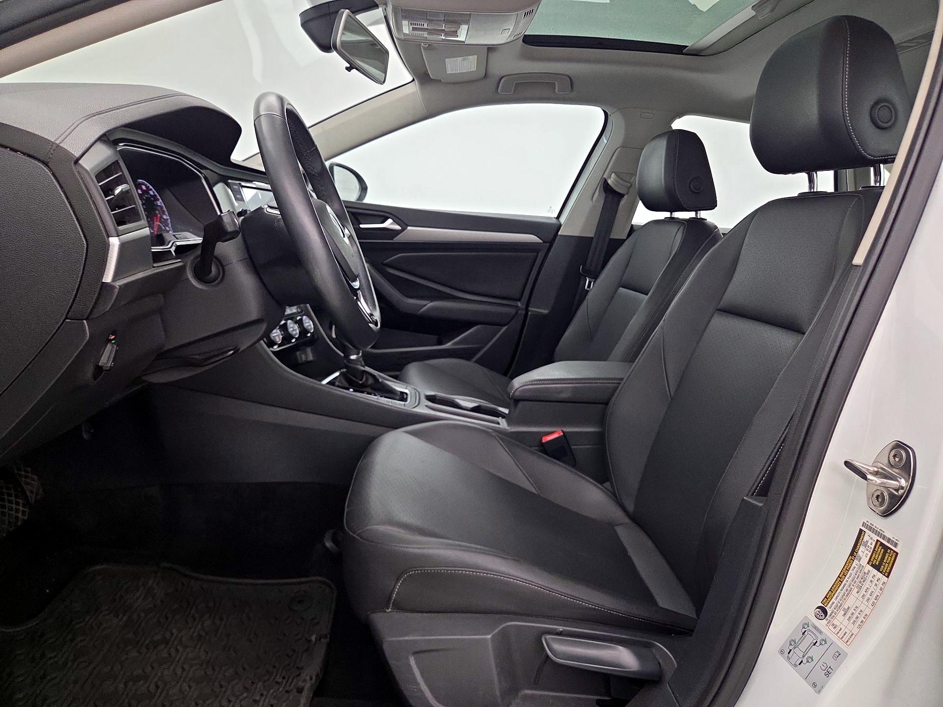 Thumbnail: 2019 Volkswagen Jetta - 11