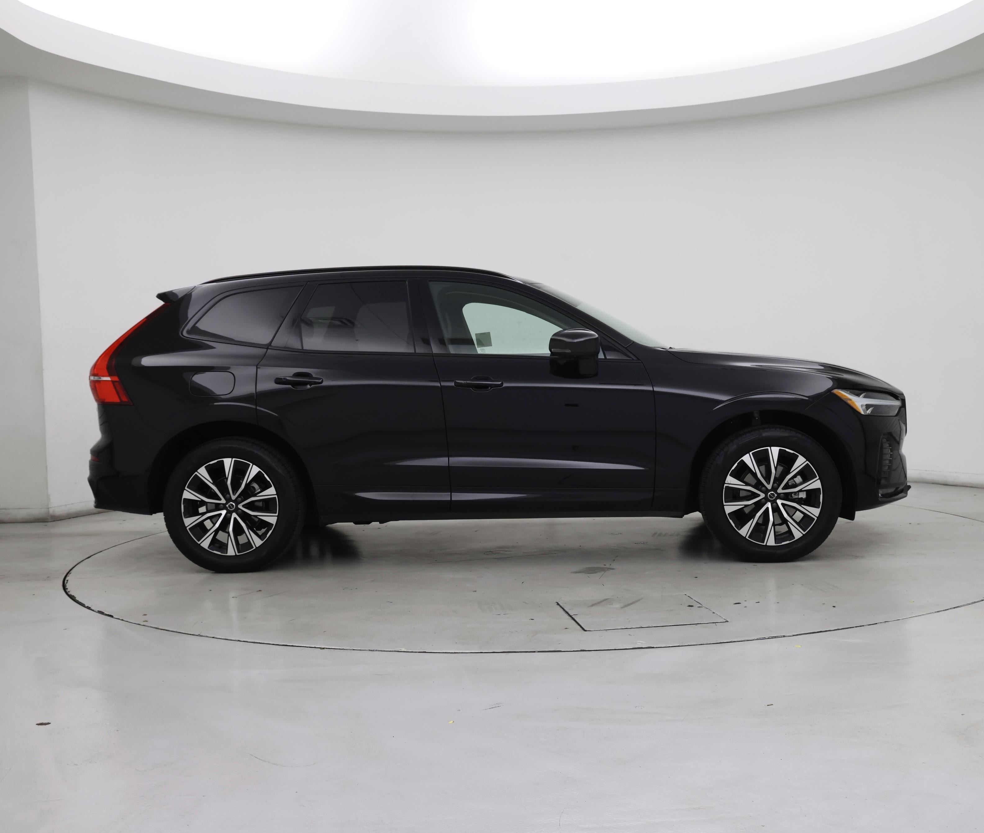 Thumbnail: 2025 Volvo XC60 - 7