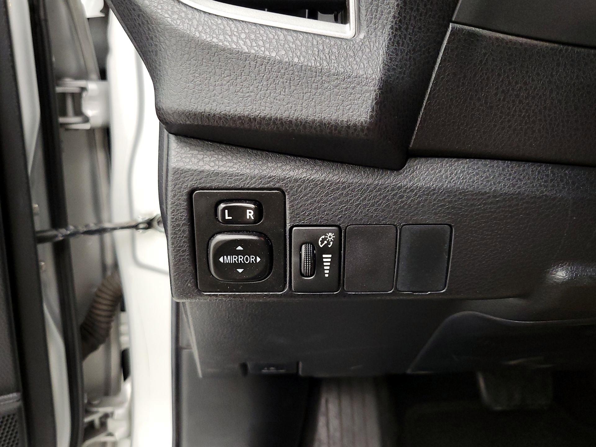 Thumbnail: 2016 Toyota Corolla - 13