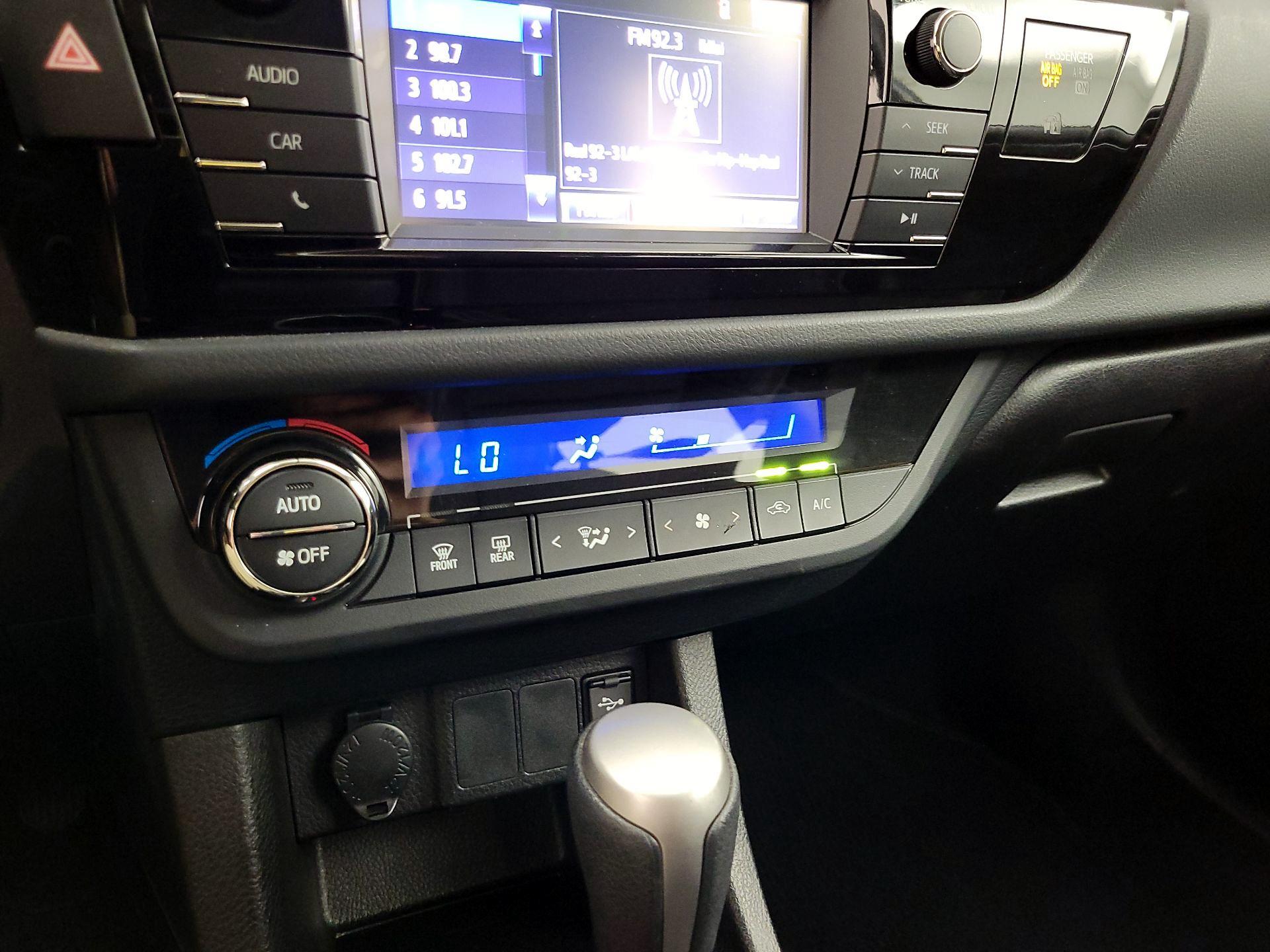 Thumbnail: 2016 Toyota Corolla - 16