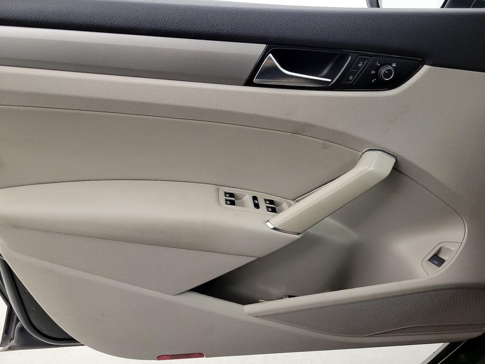 2020 Volkswagen Passat SE - Photo 13