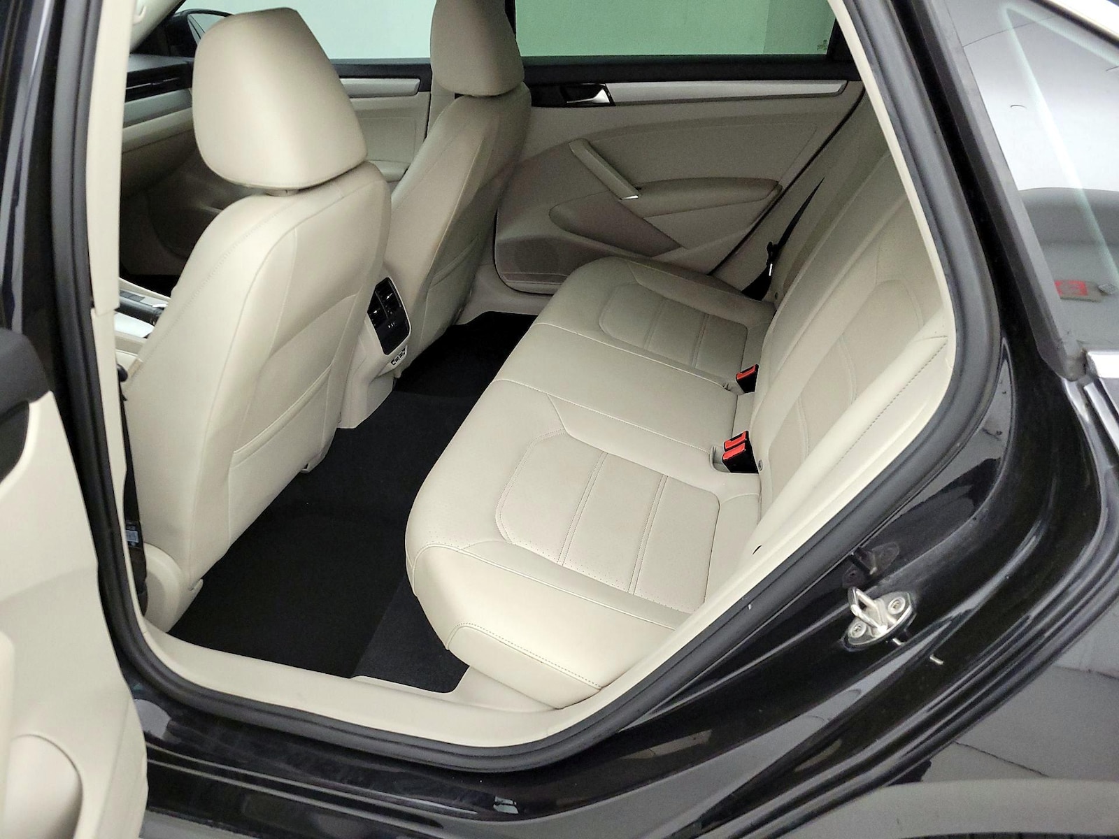 2020 Volkswagen Passat SE - Photo 21