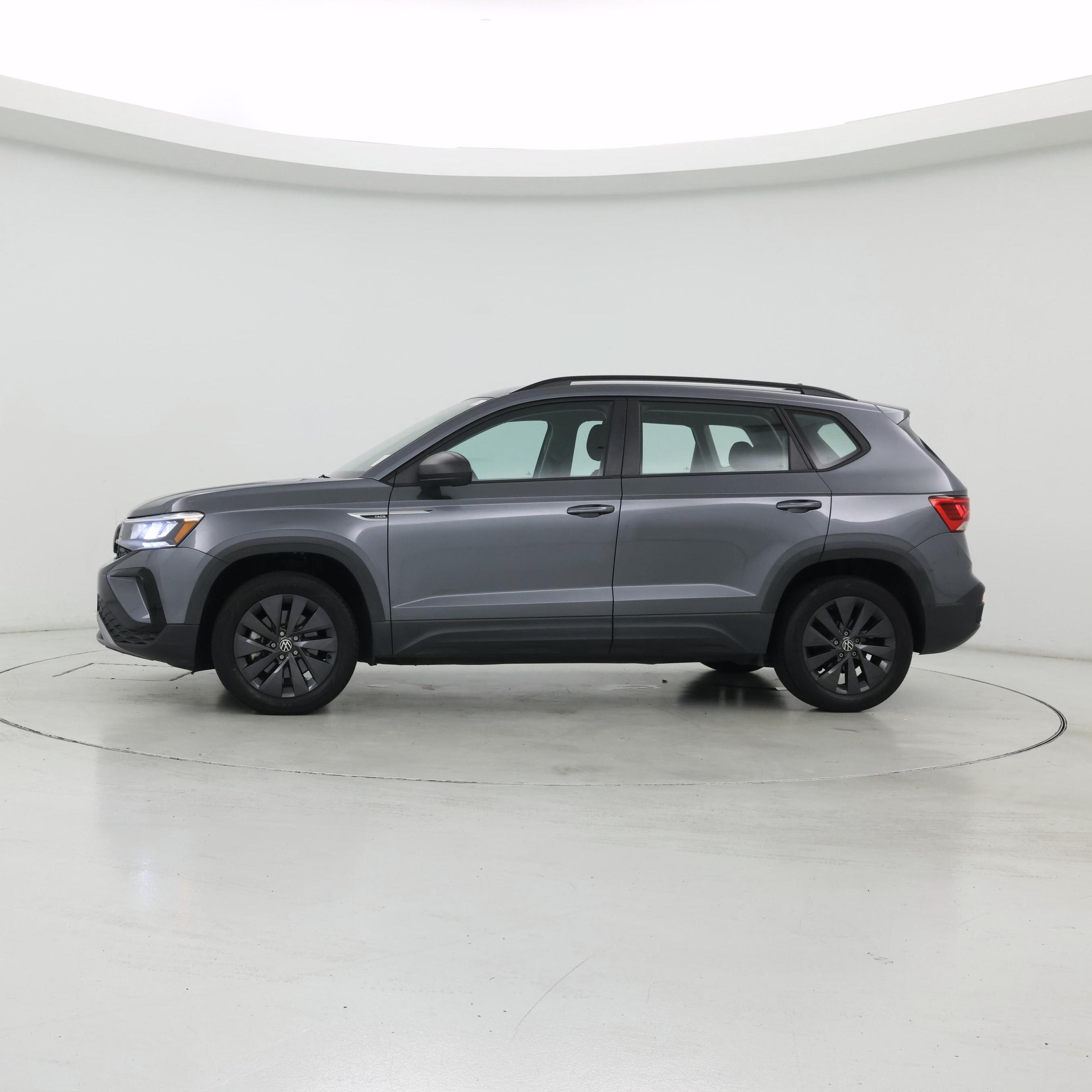 Thumbnail: 2023 Volkswagen Taos - 3