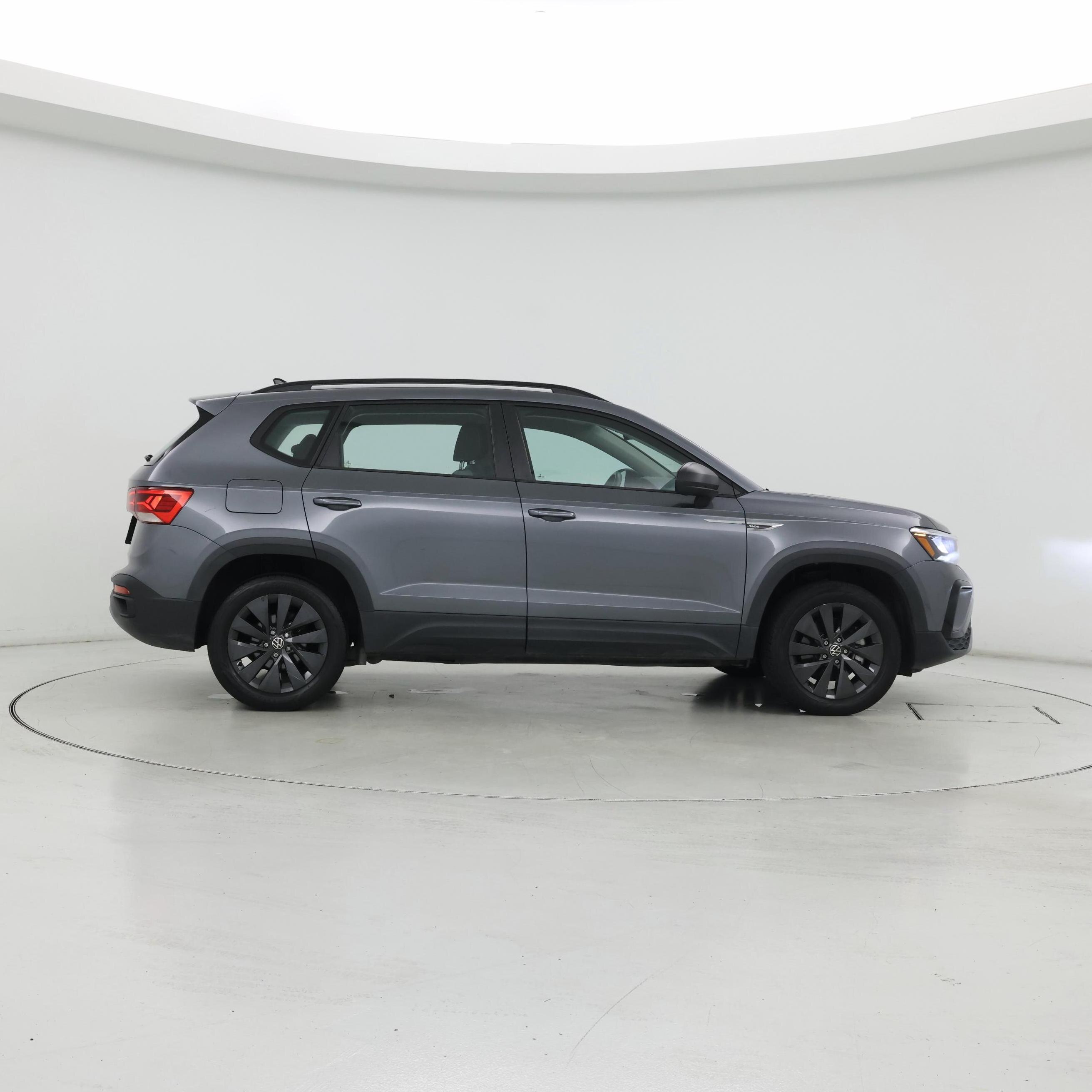 Thumbnail: 2023 Volkswagen Taos - 7