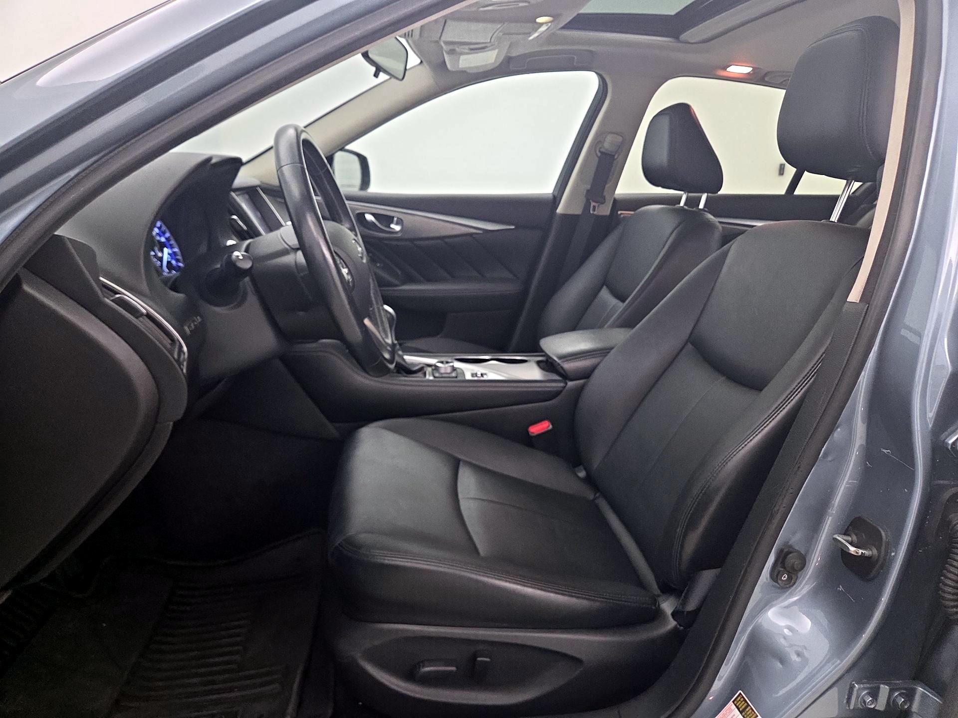 Thumbnail: 2015 INFINITI Q50 - 11