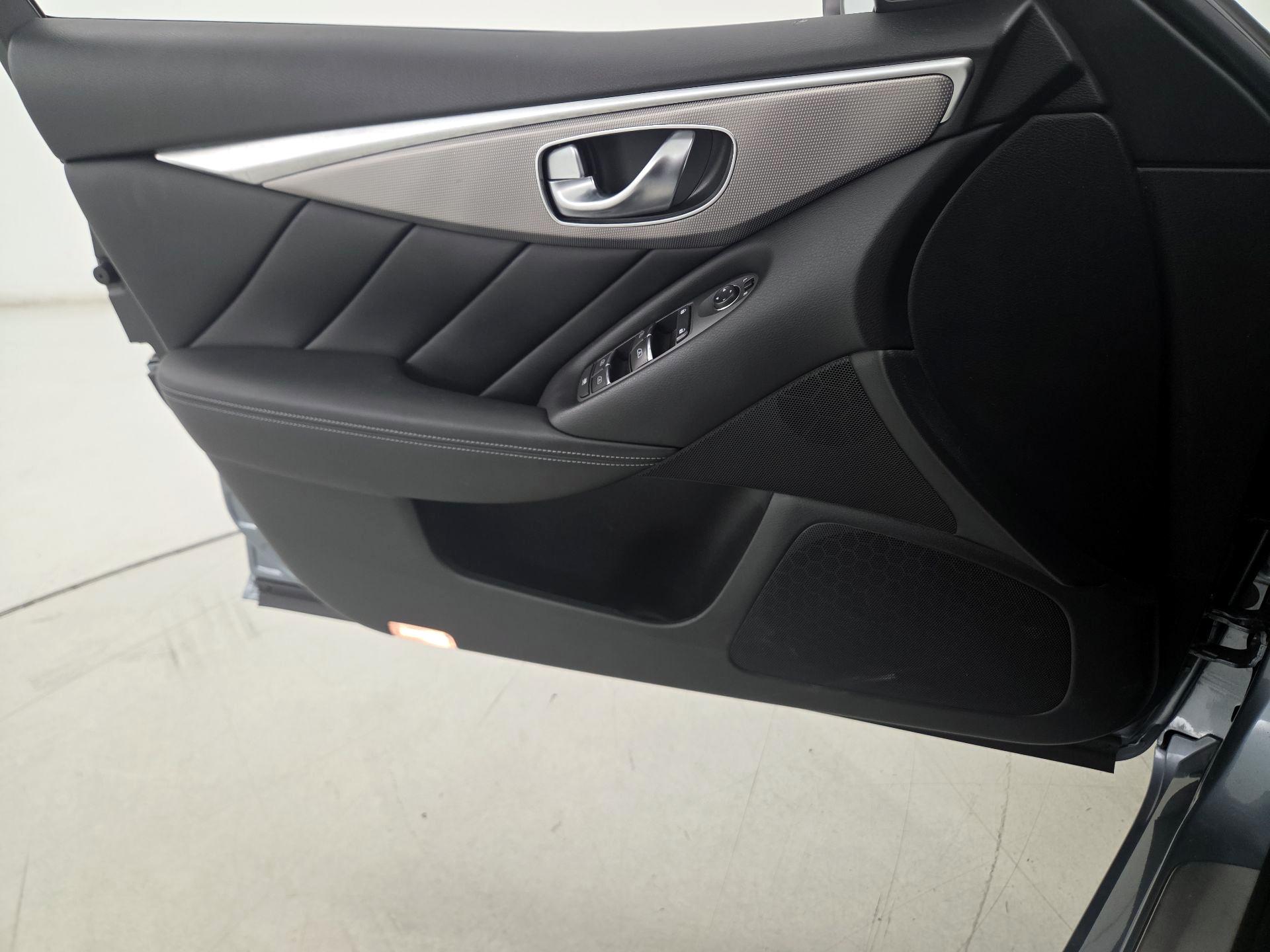 Thumbnail: 2015 INFINITI Q50 - 12