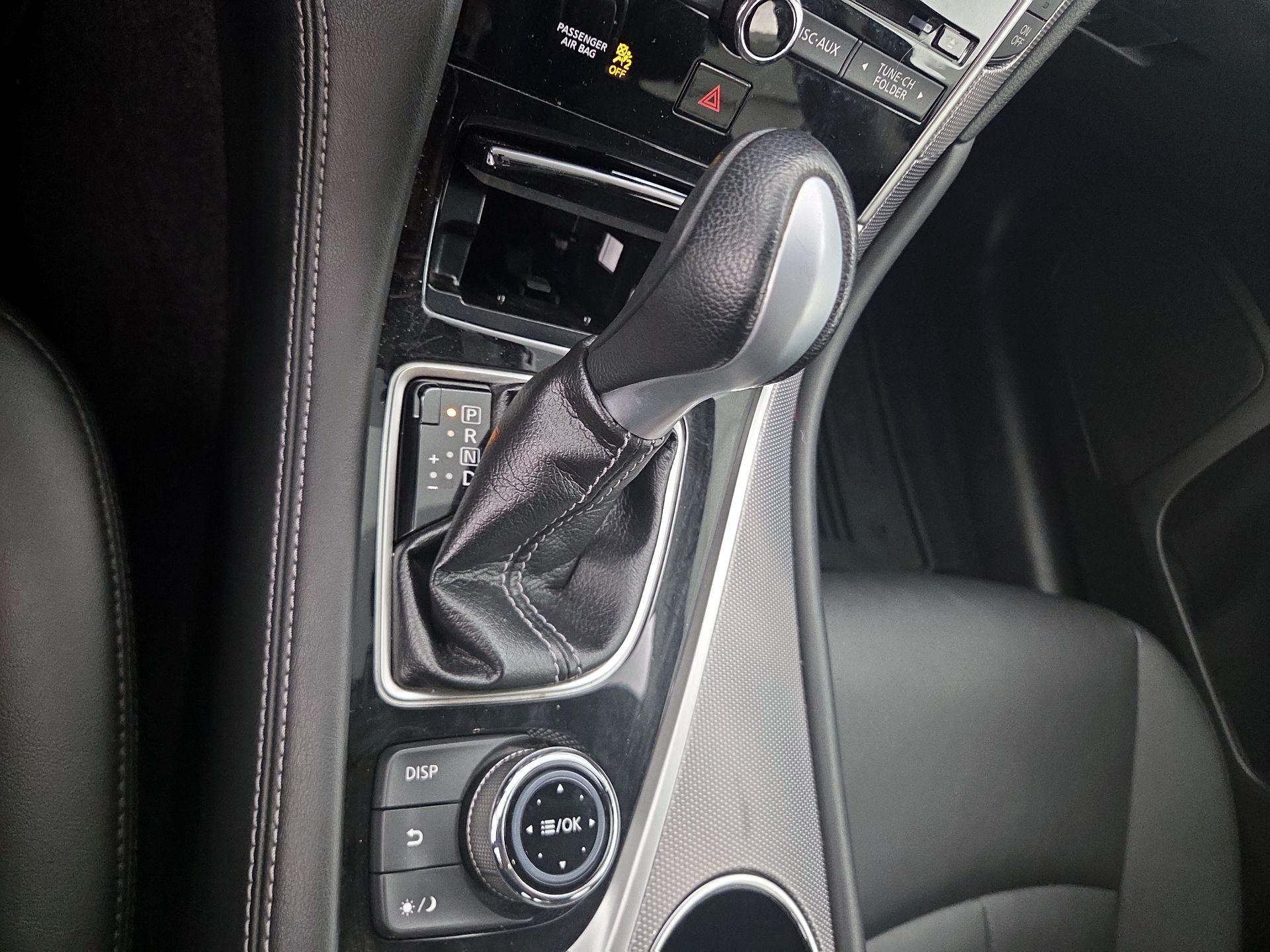Thumbnail: 2015 INFINITI Q50 - 17