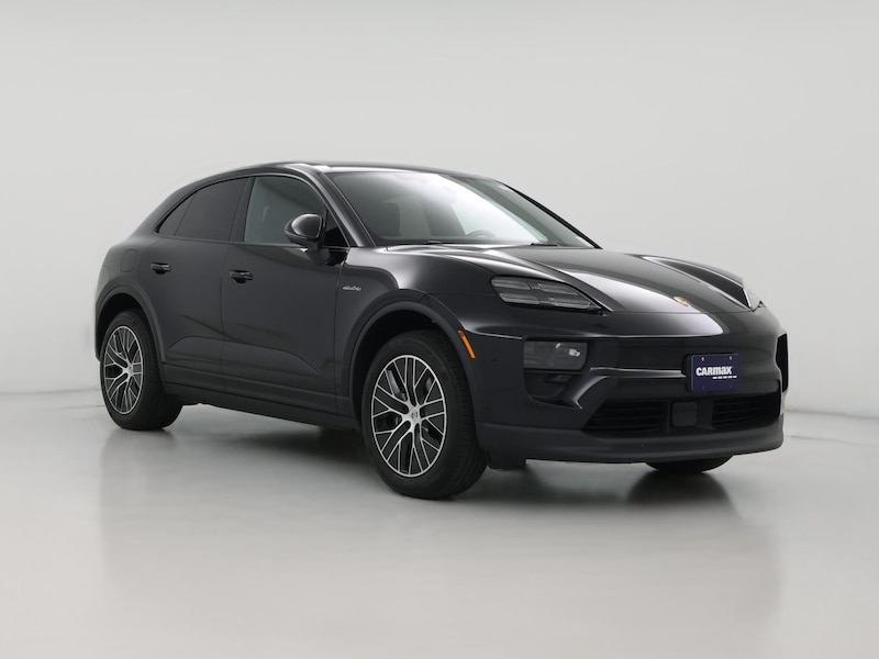 2025 Porsche Macan Turbo