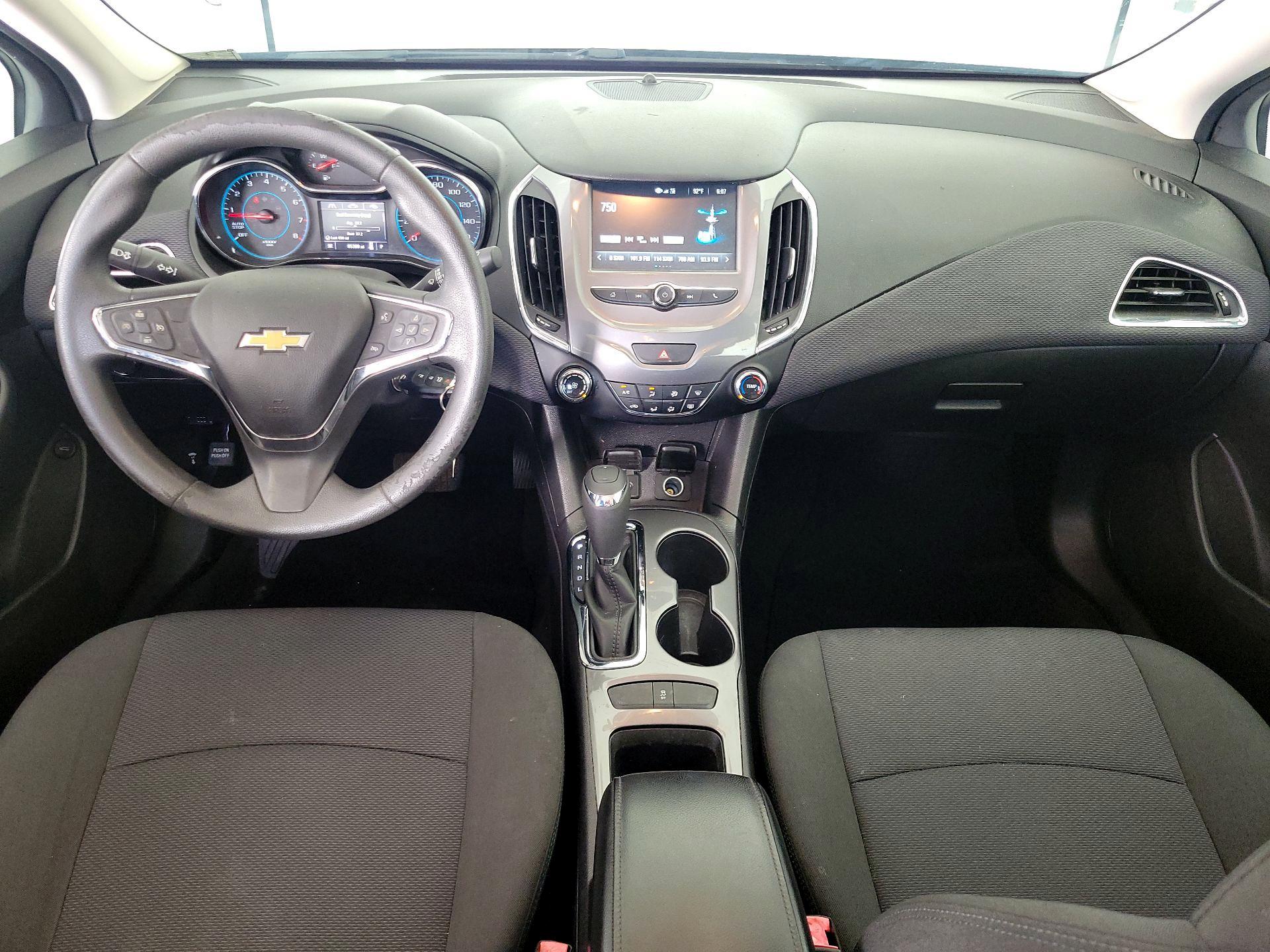 Thumbnail: 2018 Chevrolet Cruze - 9