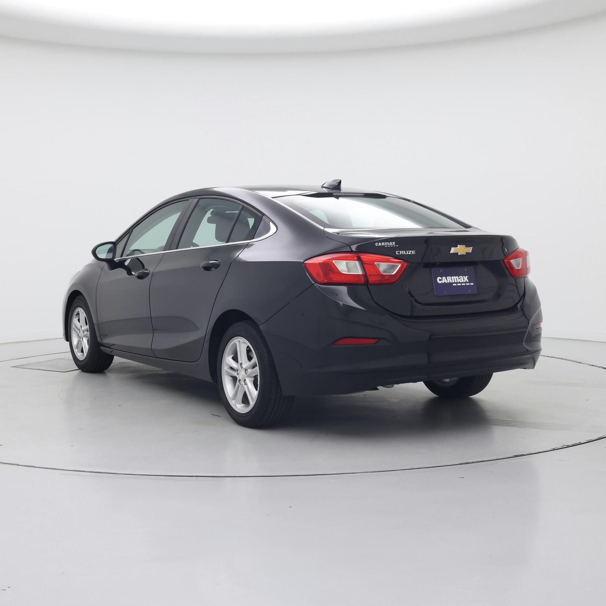 Thumbnail: 2018 Chevrolet Cruze - 2