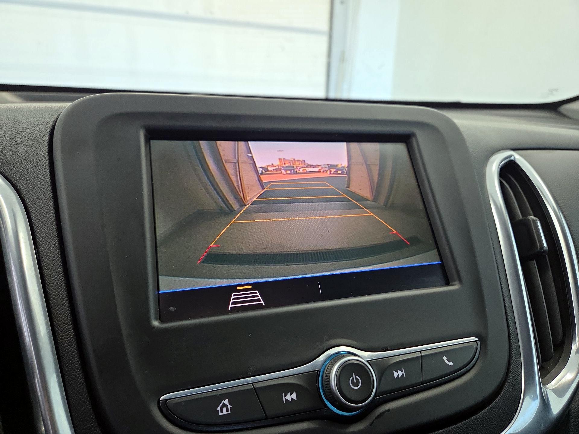 Thumbnail: 2021 Chevrolet Equinox - 14